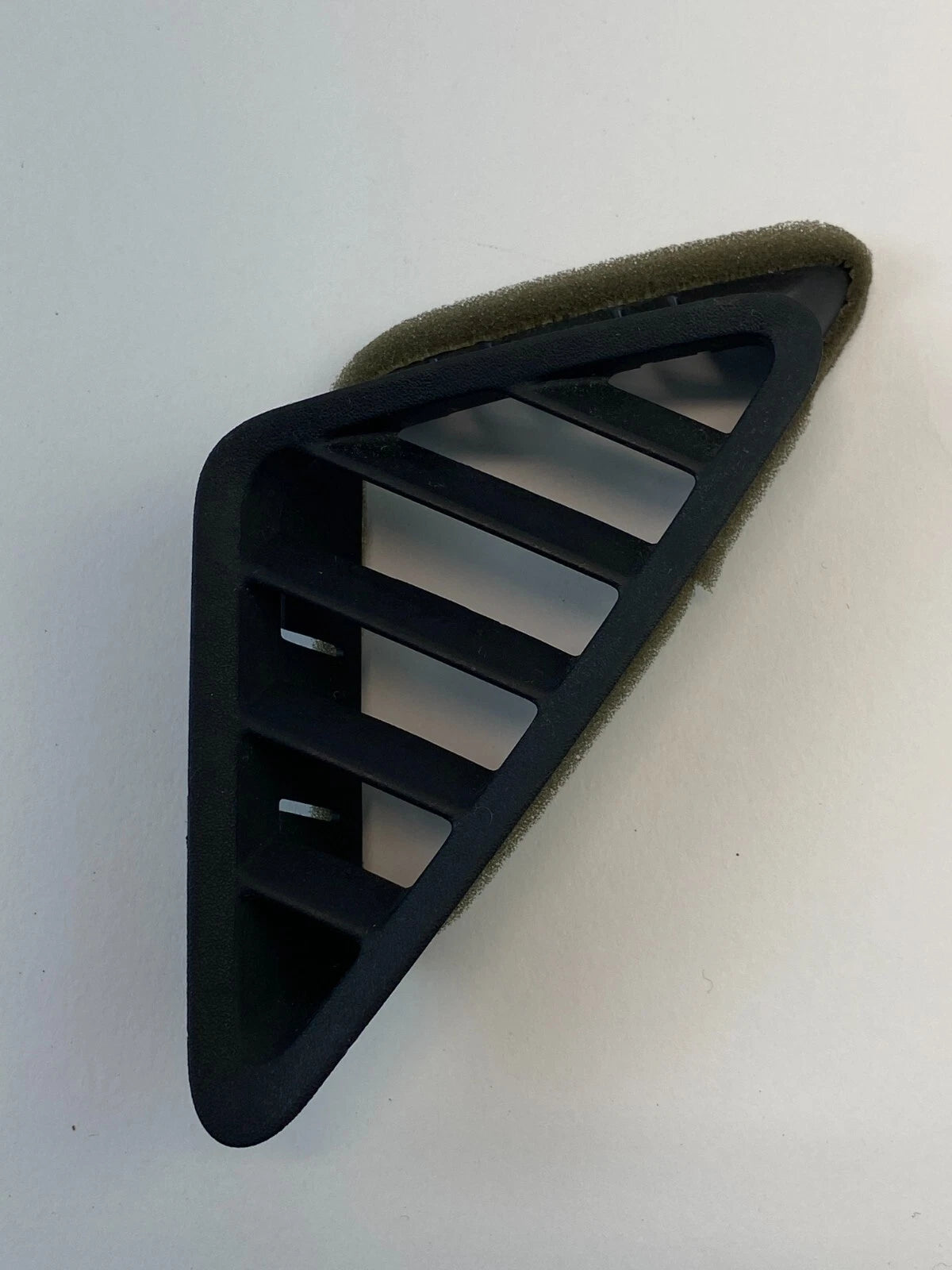 10-17 CHEVROLET EQUINOX RIGHT PASSENGER UPPER DASH AIR VENT DEFROST 25779105 OEM