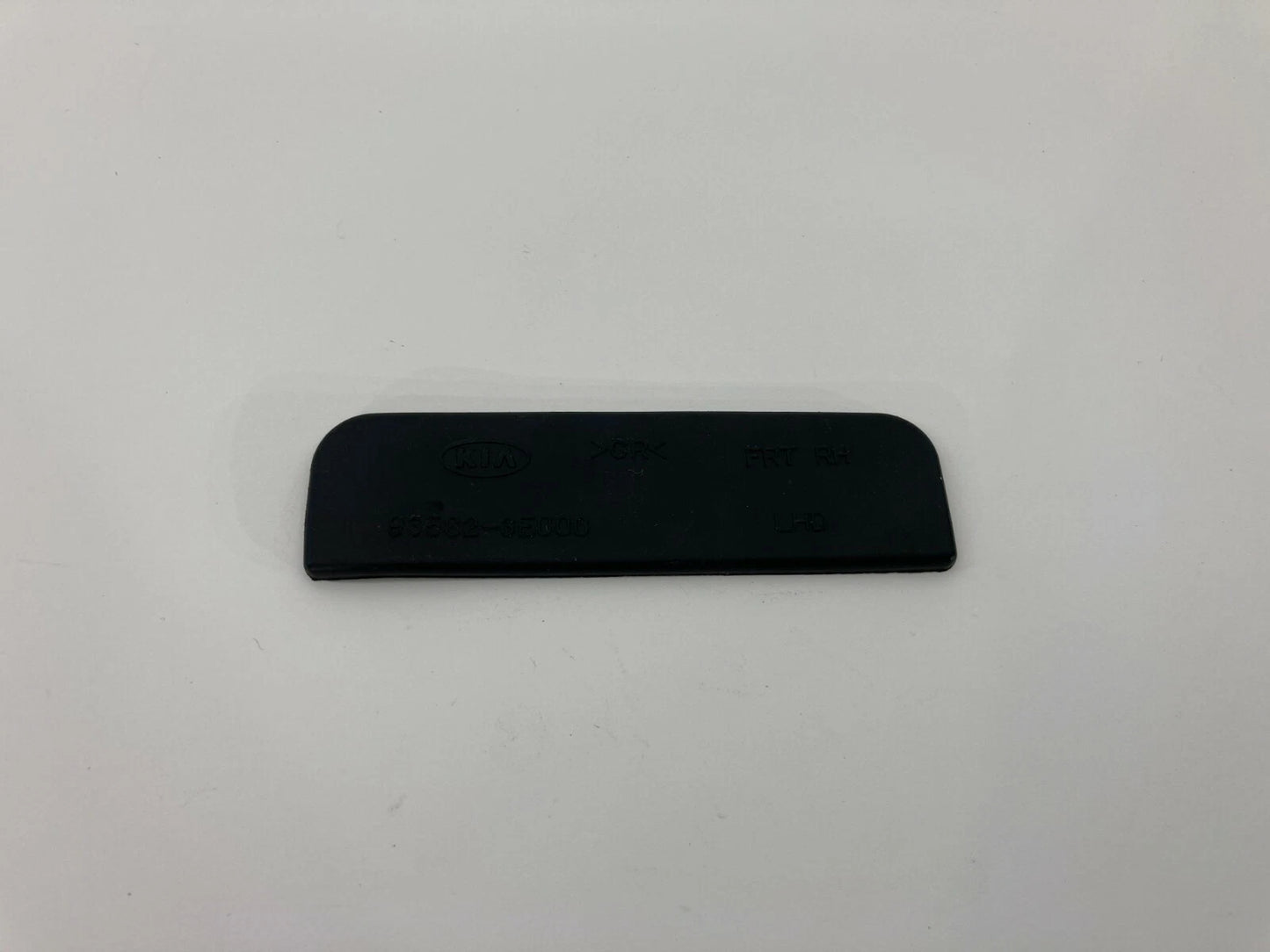 03-08 KIA SORENTO FRONT RIGHT PASSENGER SIDE PAD COVER TRIM LID 93562-3E000 OEM