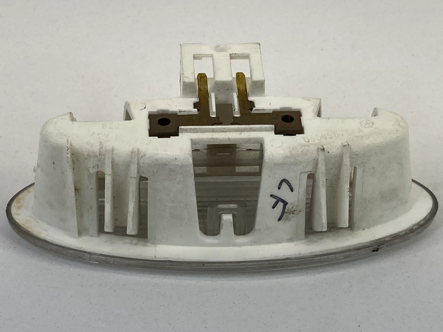 2001-2008 CHRYSLER TOWN & COUNTRY FRONT LEFT DOOR LIGHT COURTESY LAMP 04685676AA