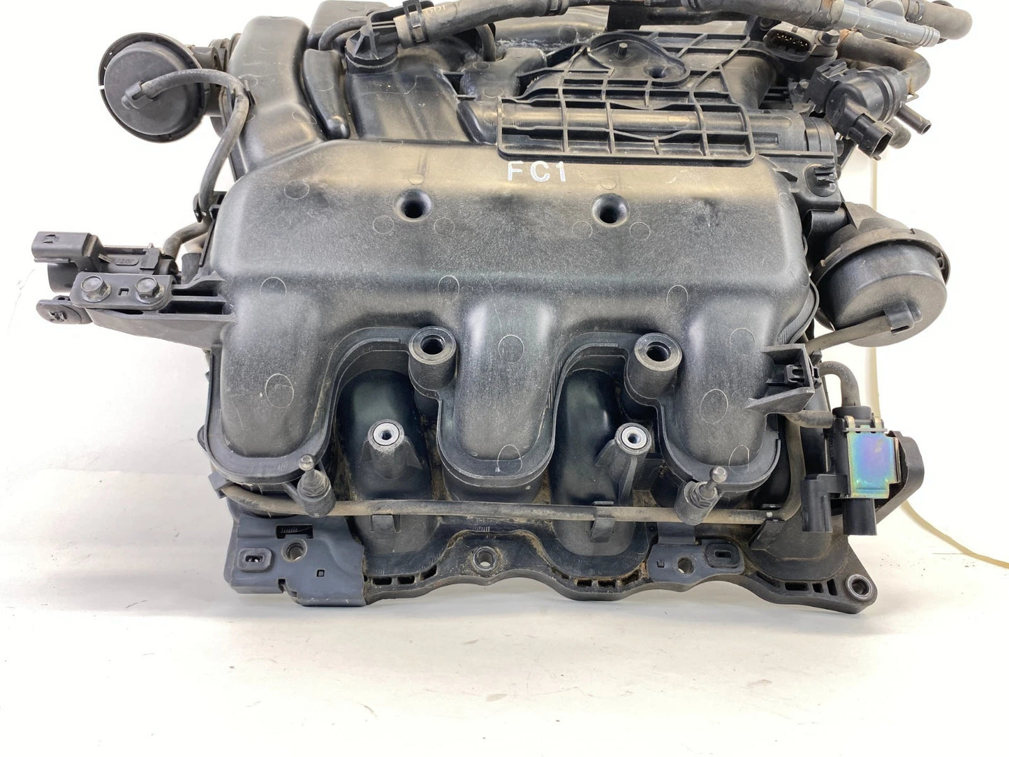 2013-2018 HYUNDAI SANTA FE 3.3L V6 UPPER AIR INTAKE MANIFOLD PLENUM OEM