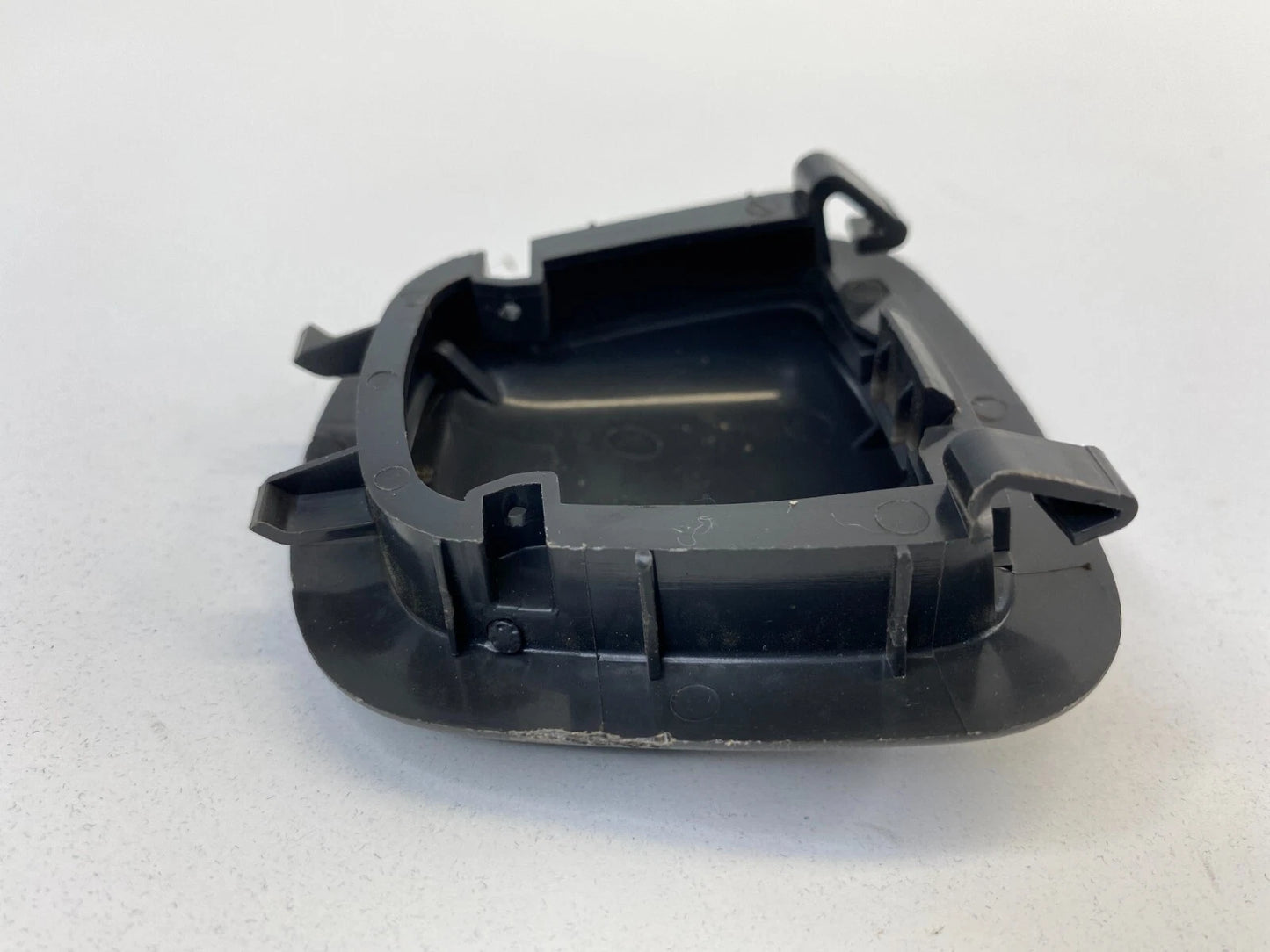 2011-2019 FORD FIESTA REAR DECK SEAT CHILD SAFETY ANCHOR HOOK COVER CAP TRIM OEM