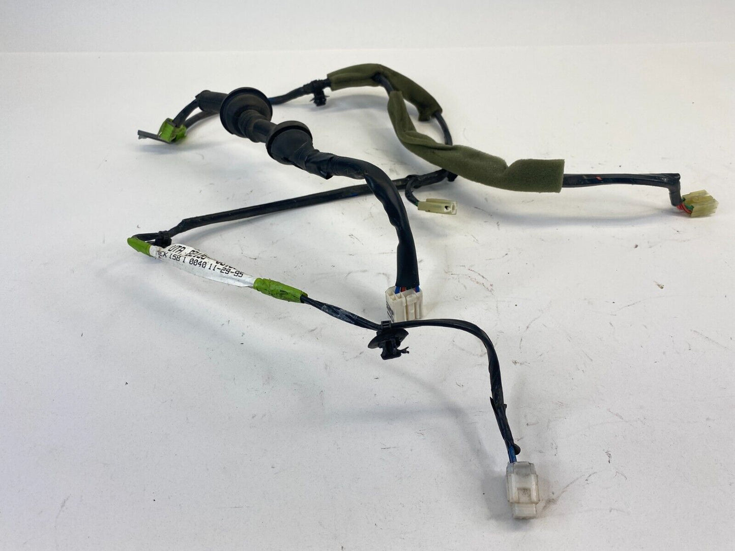 92-96 Toyota Camry Rear Right Back Side Door Wiring Harness Wire 82153-06130