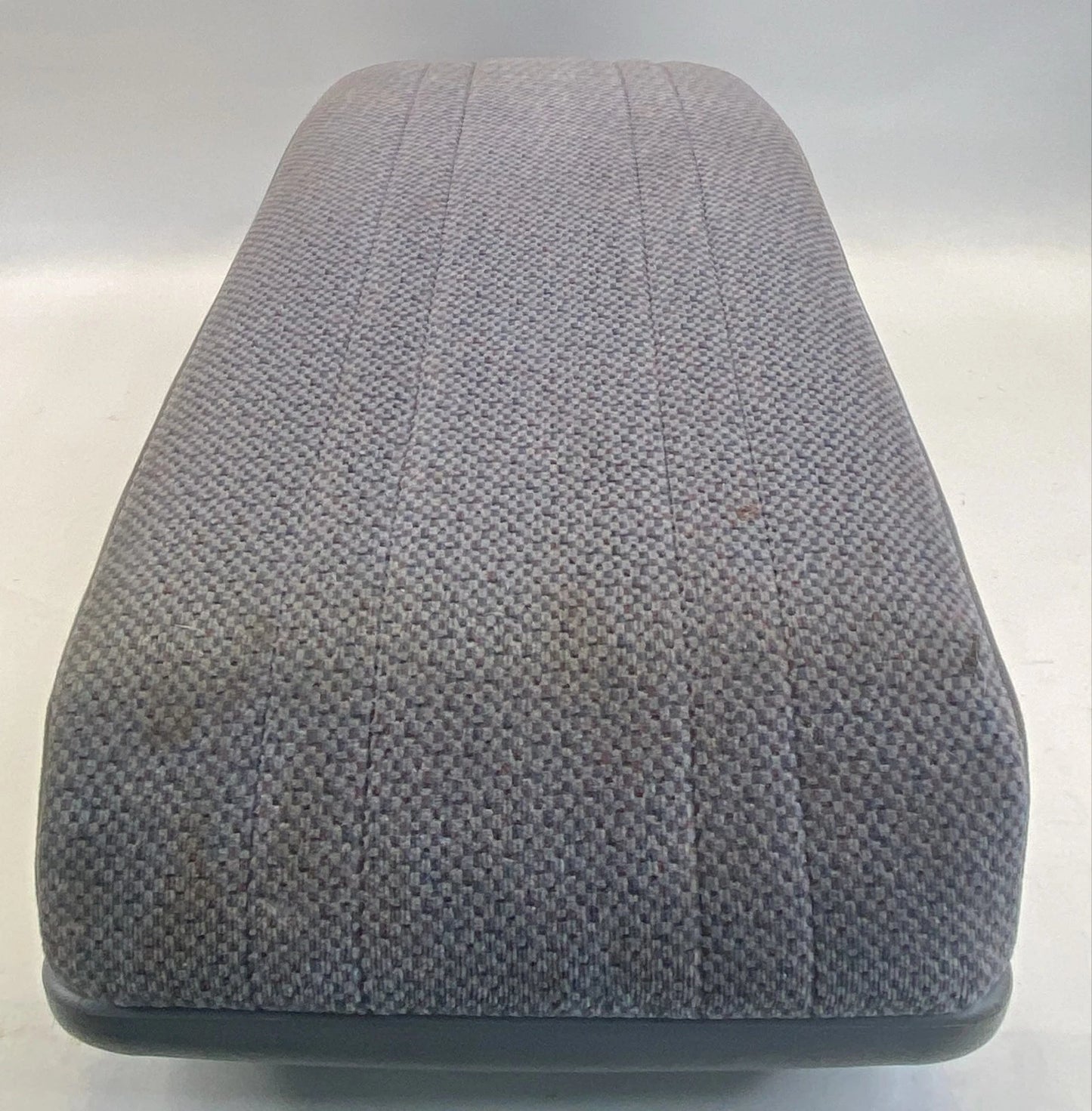 2000-2005 TOYOTA TUNDRA JUMP SEAT CENTER CONSOLE ARMREST CUP HOLDER STORAGE OEM