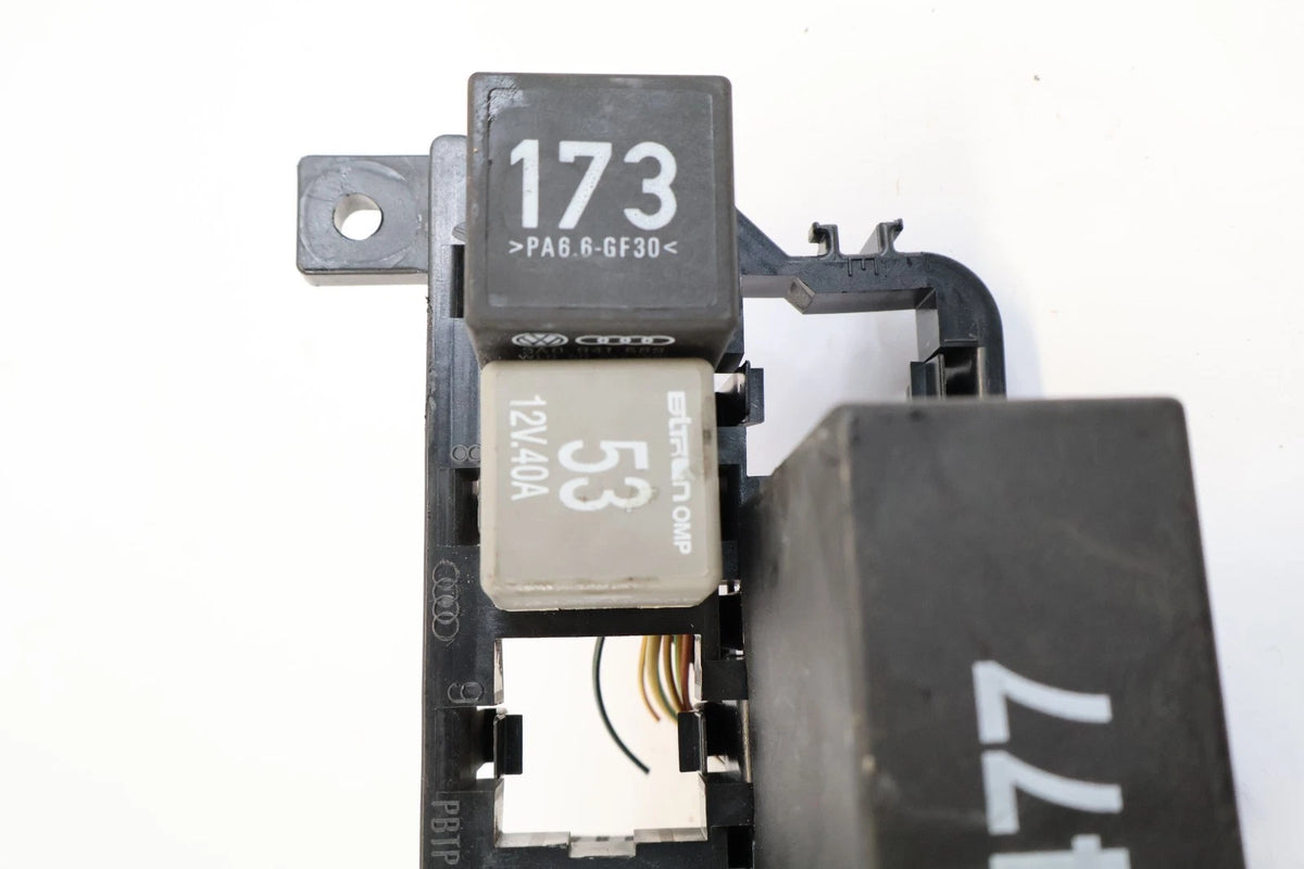 1998-2010 NEW BEETLE 2.5L AT DASH INTERIOR CABIN FUSE BOX BRACKET PANEL OEM