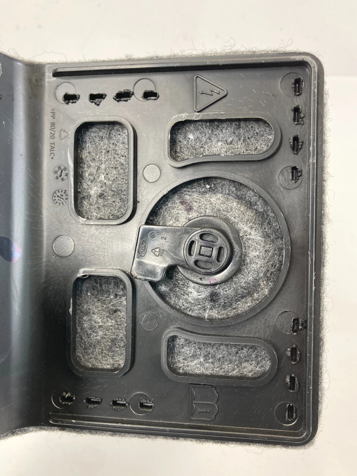 2017 2018 2019 2020 FORD FUSION INTERIOR FUSE BOX COVER TRIM LID ACCESS DOOR OEM