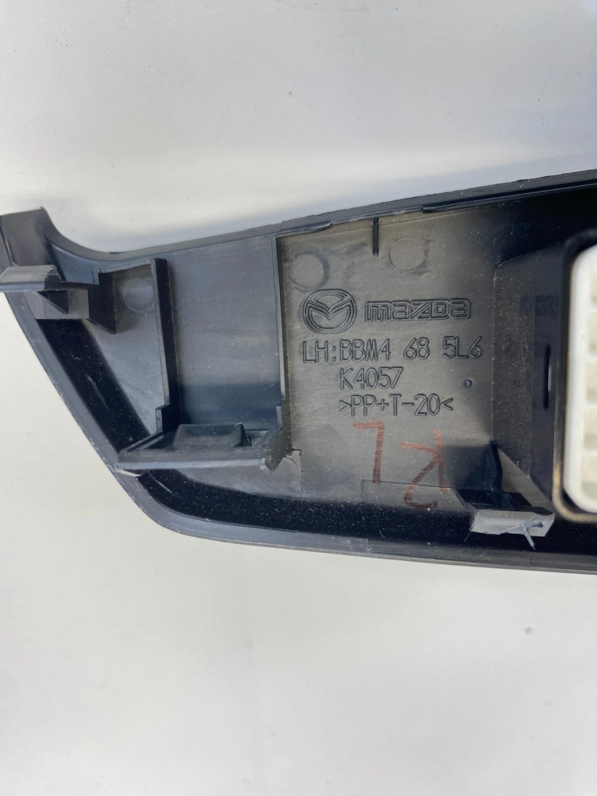 2010-2012 MAZDA 3 SEDAN REAR LEFT SIDE POWER WINDOW CONTROL SWITCH W/ BEZEL OEM