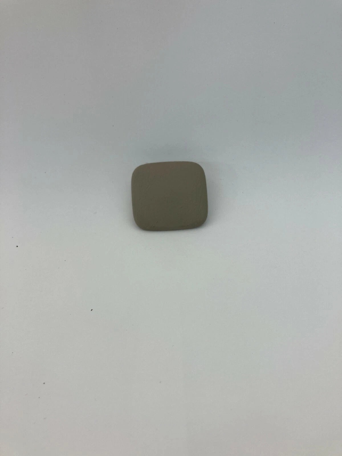 98-05 LEXUS GS300 LEXUS GS400 FRONT LEFT OR RIGHT SEAT BELT RETRACTOR CAP COVER