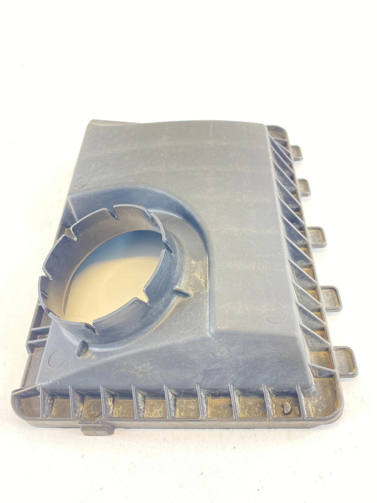2000-2005 CHEVY IMPALA 3.4L MONTE CARLO AIR INTAKE CLEANER BOX LID COVER 382327