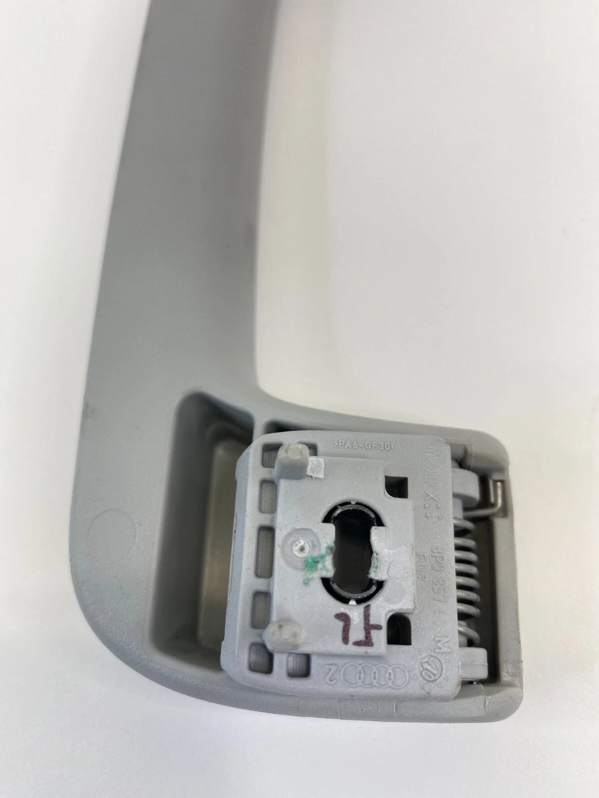 2006-2013 AUDI A3 FRONT LEFT DRIVER INTERIOR GRAB GRIP ASSIST HANDLE 8P0857607M