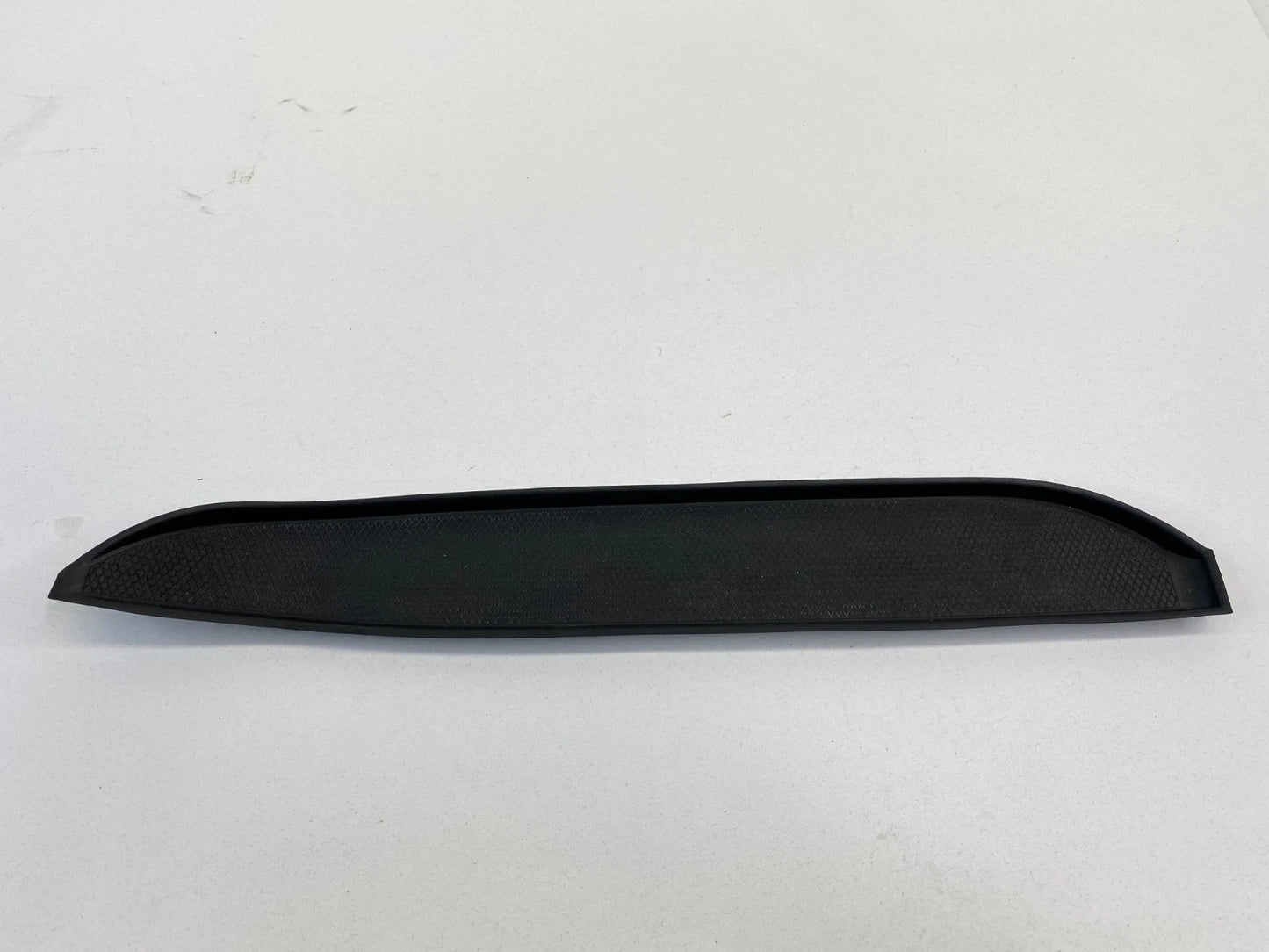 2006-2012 MERCEDES-BENZ R350 FRONT LEFT DRIVER SIDE DOOR MOLDING TRIM INSERT MAT