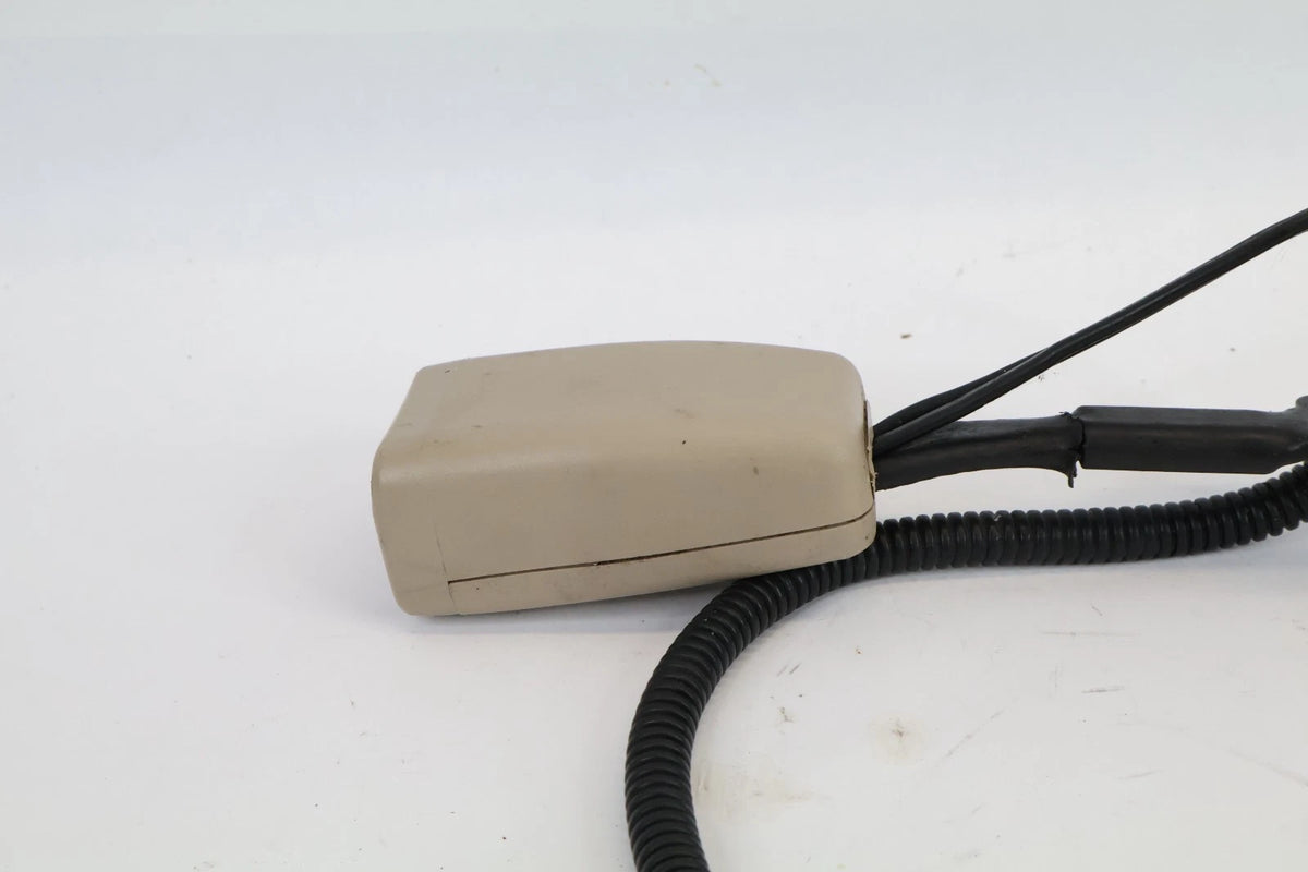 2007-2011 HYUNDAI ACCENT SEDAN FRONT LEFT DRIVER SIDE SEAT BELT BUCKLE FR LH OEM