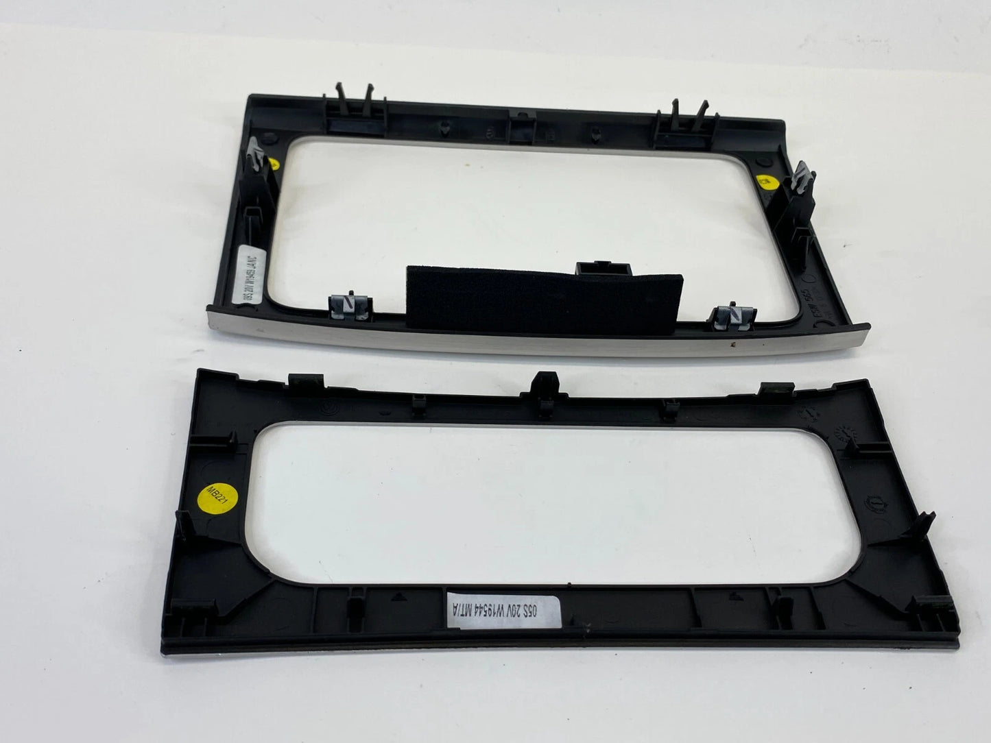 2009-2011 VW CC CENTER DASHBOARD RADIO INTERIOR BEZEL TRIM COVER PANEL FRONT OEM