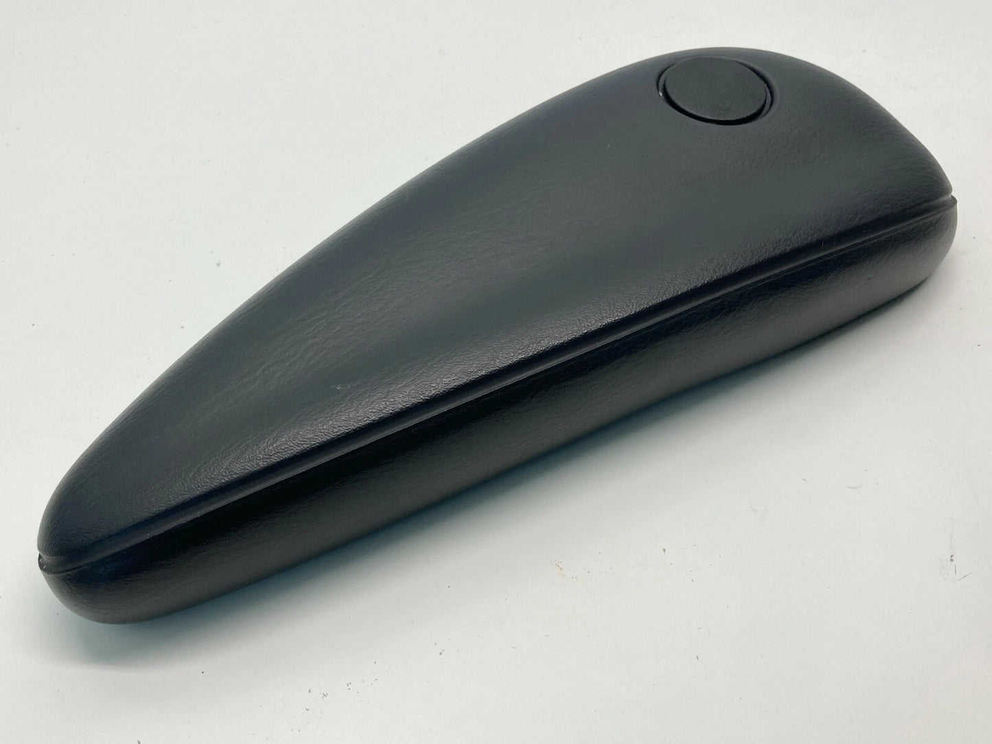 2004-2005 CHRYSLER PACIFICA FRONT LEFT DRIVER SIDE SEAT ARMREST ARM REST OEM