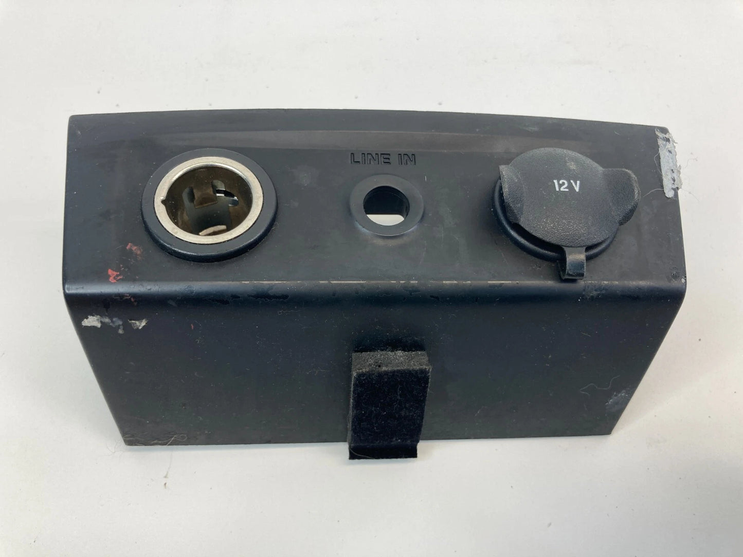 2008-2011 FORD FOCUS CENTER DASH POWER OUTLET 12V PANEL TRIM 8S43-54043D56-A OEM
