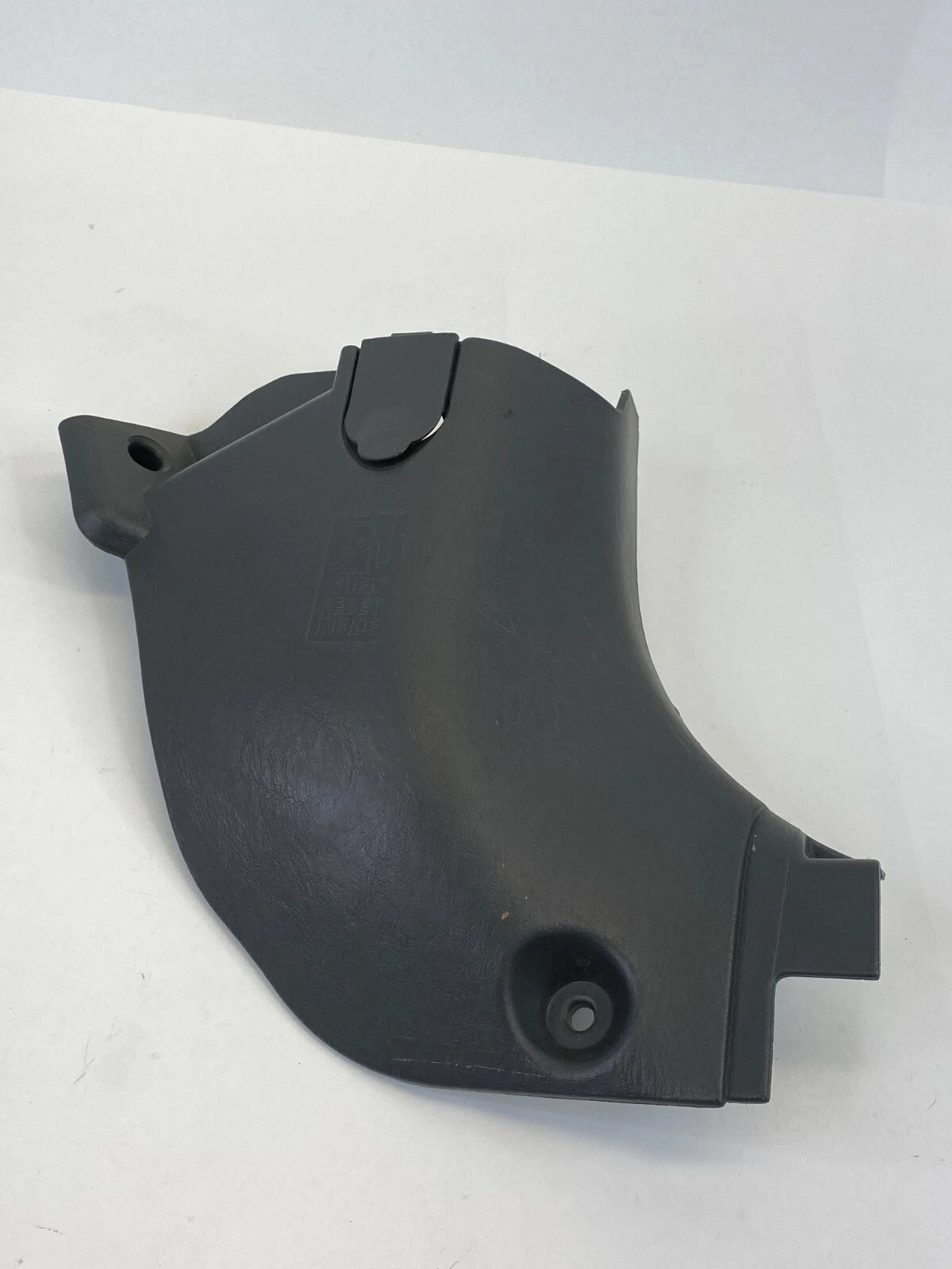 01-07 FORD ESCAPE FRONT RH PASSENGER SIDE KICK COWL PANEL TRIM YL84-7802348 OEM