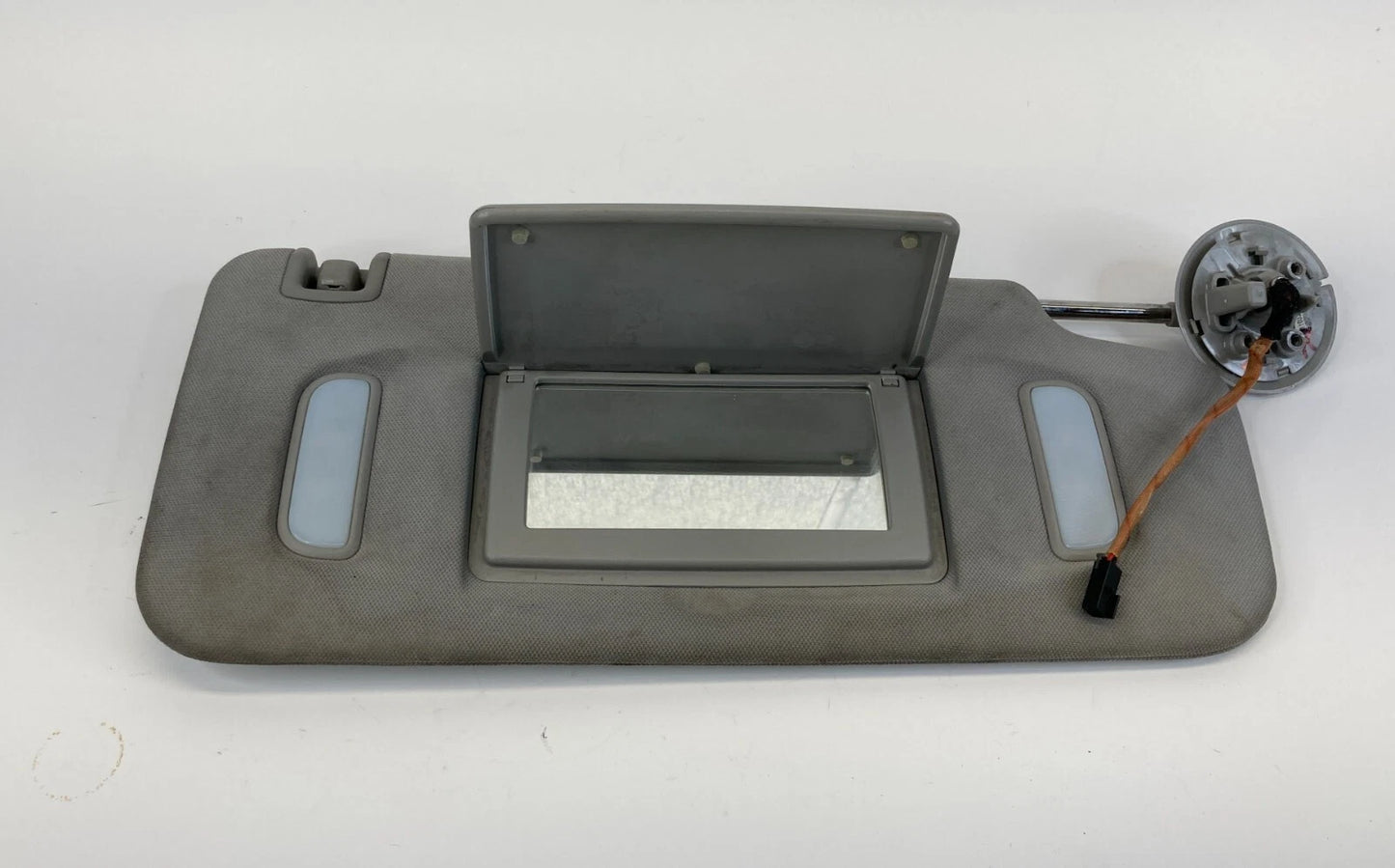 08-17 BUICK ENCLAVE 07-16 ACADIA RIGHT PASSENGER SUNVISOR SUN VISOR ILLUMINATED