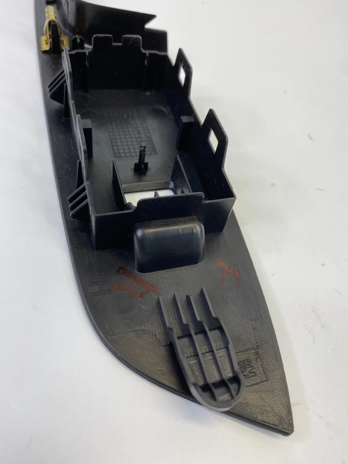 2010-2017 CHEVROLET EQUINOX FRONT RIGHT DOOR WINDOW SWITCH COVER TRIM 25946839