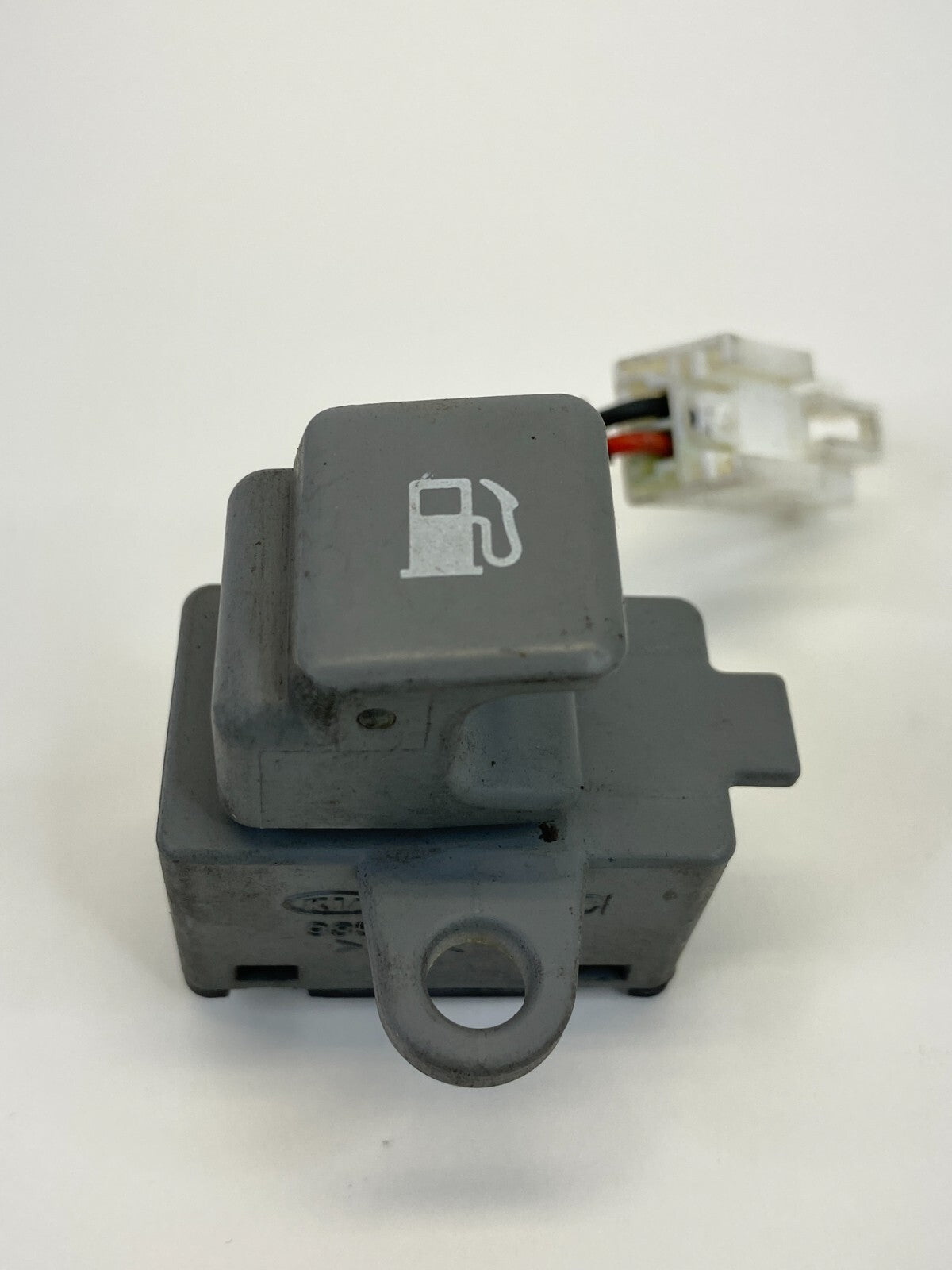 2009 2010 2011 Kia Borrego Fuel Tank Button Open Switch 93590-2J000 OEM