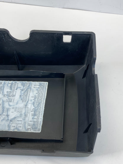 2007-2009 GMC Yukon 5.3L 16V A/T Engine Fuse Relay Box Cover Cap Lid OEM
