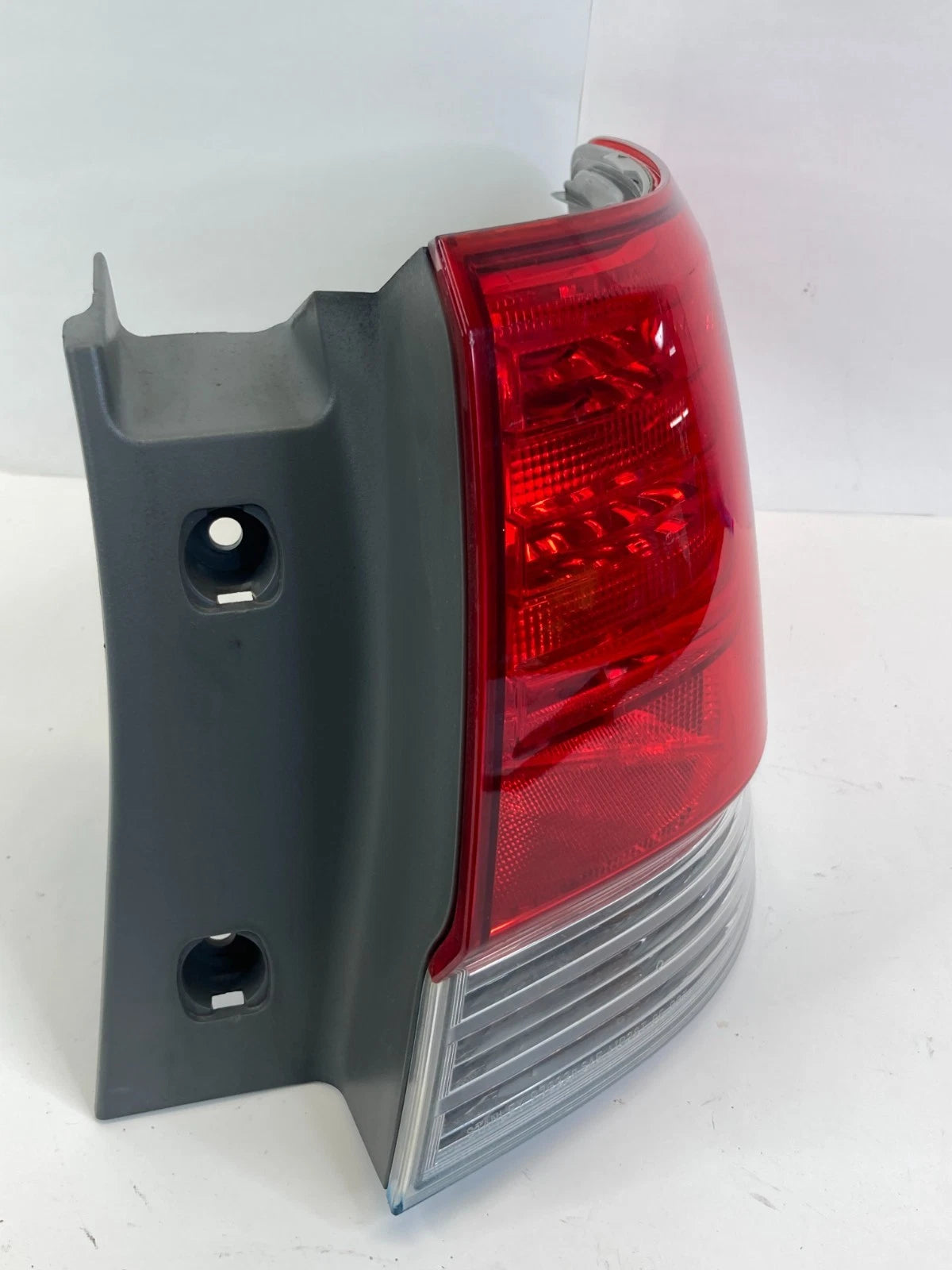 2006 2008-2010 HONDA ODYSSEY RIGHT PASSENGER OUTER TAIL LIGHT REAR LAMP OEM