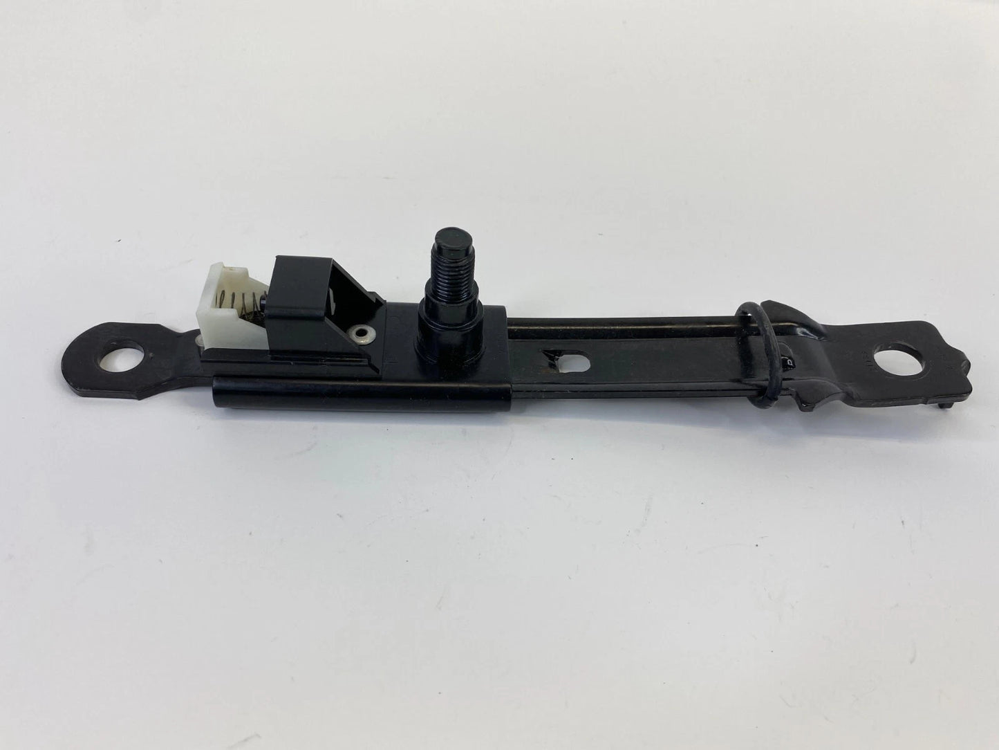 2007-2009 HYUNDAI SANTA FE LEFT DRIVER SIDE SEAT BELT HEIGHT ADJUSTER OEM