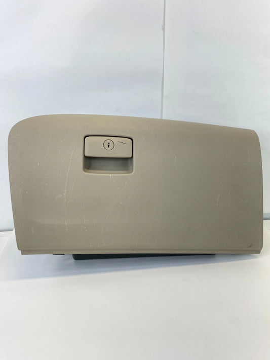 2010-2013 SUZUKI KIZASHI DASH GLOVE BOX STORAGE COMPARTMENT 73412-57L1 OEM