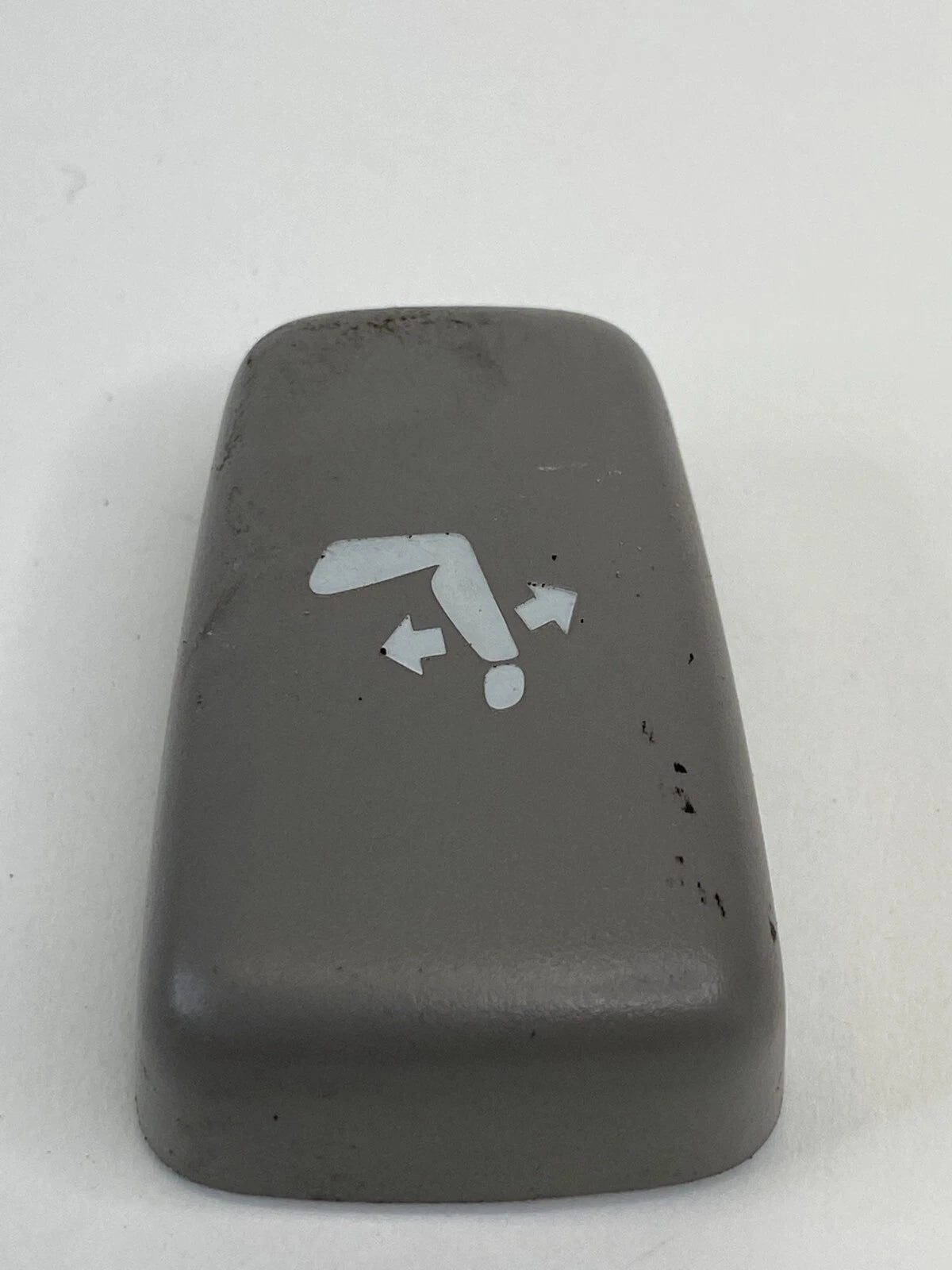 2001-2004 TOYOTA SEQUOIA FRONT RIGHT SIDE SEAT LUMBAR ADJUSTER SWITCH COVER OEM