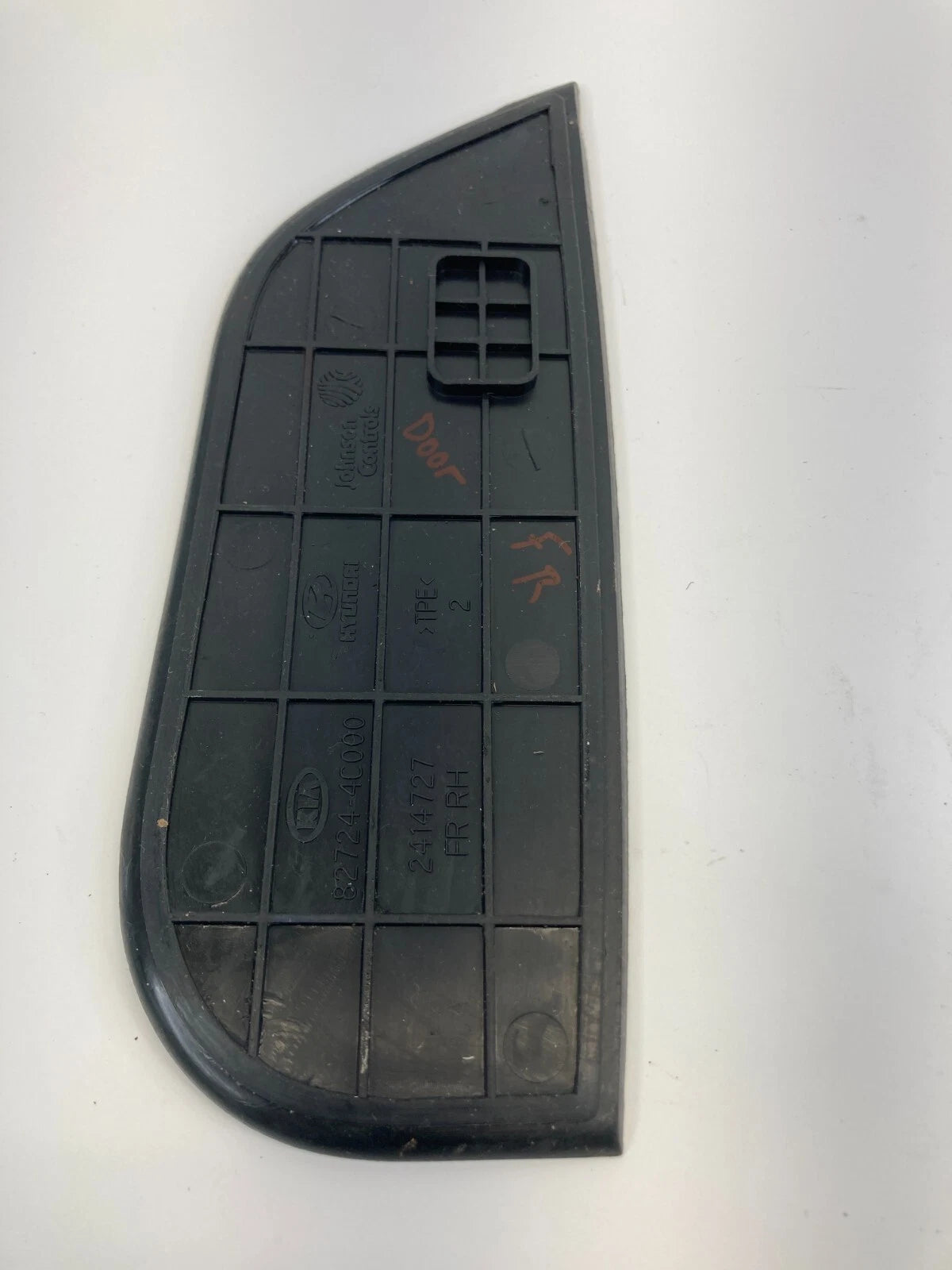 11-13 KIA OPTIMA FRONT RIGHT INNER DOOR PULL HANDLE COVER CAP MAT 82724-4C000