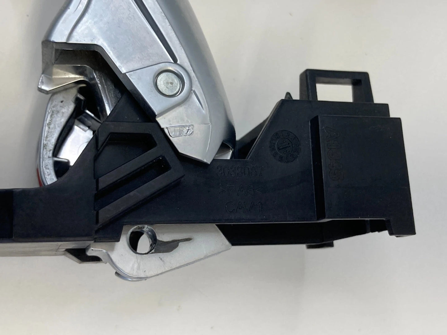 2015-2017 CHRYSLER 200 FRONT RIGHT PASSENGER SIDE INTERIOR DOOR HANDLE 3038087