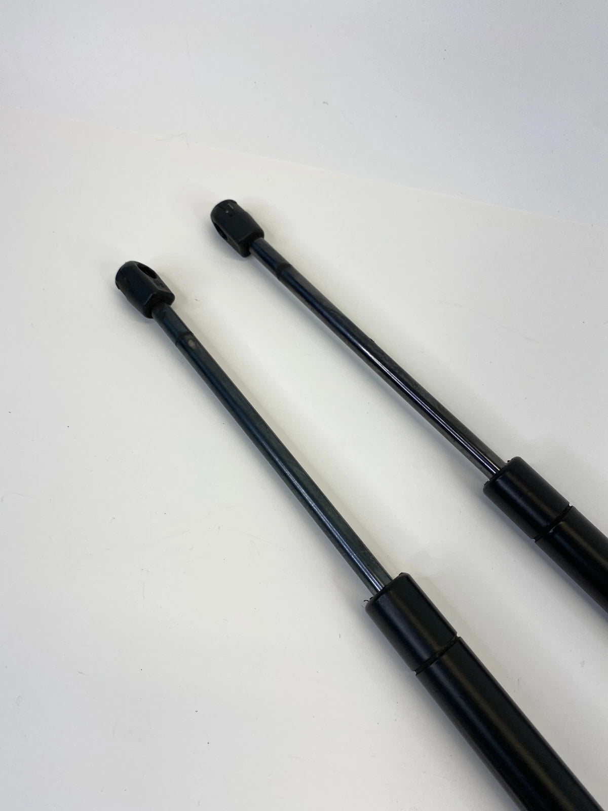 2008-2012 JEEP LIBERTY REAR TAILGATE TRUNK LIFT GLASS STRUTS SHOCK SUPPORT OEM