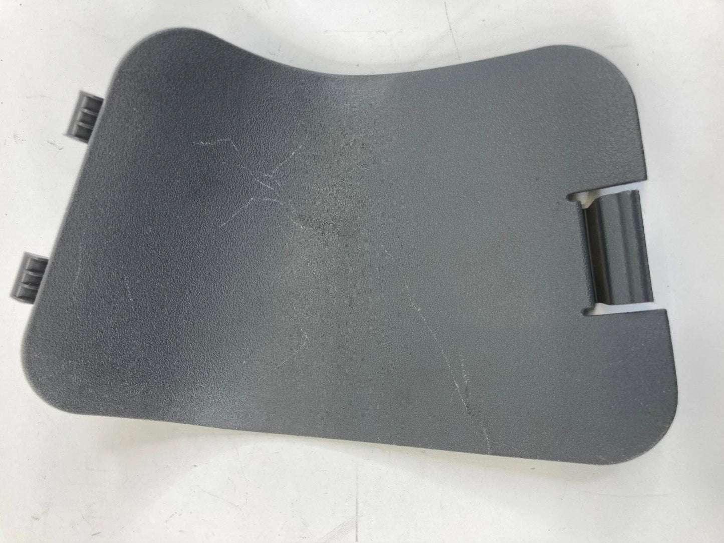 2004-2009 TOYOTA PRIUS REAR LEFT DRIVER SIDE INNER TAIL LIGHT ACCESS COVER TRIM