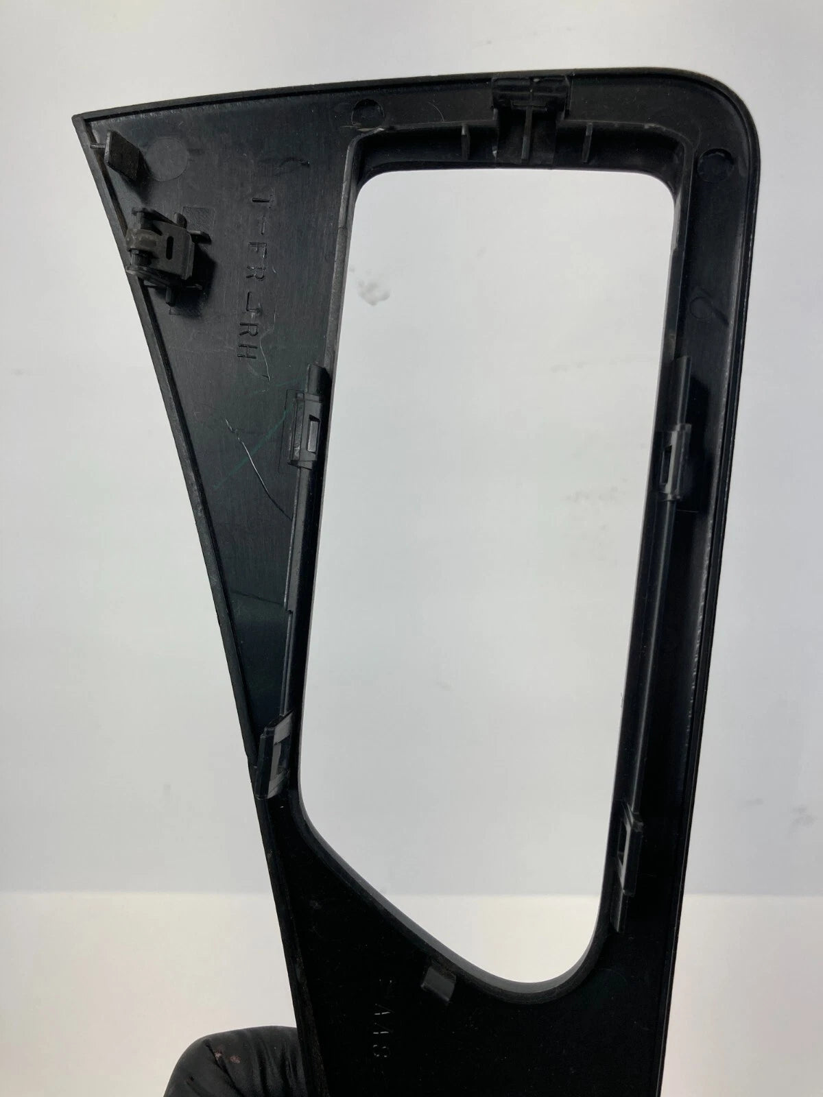 2003-2005 NISSAN MURANO FRONT RIGHT SIDE INTERIOR DOOR HANDLE BEZEL TRIM BEZEL