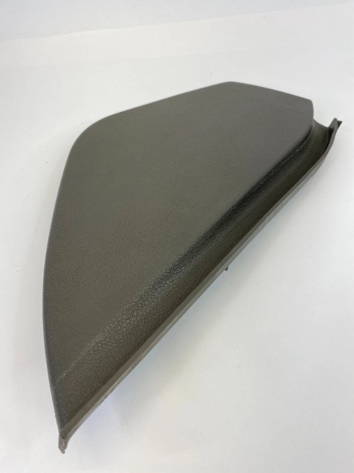 2005 06 2007 JEEP GRAND CHEROKEE DASH PANEL PASSENGER SIDE END CAP COVER OEM