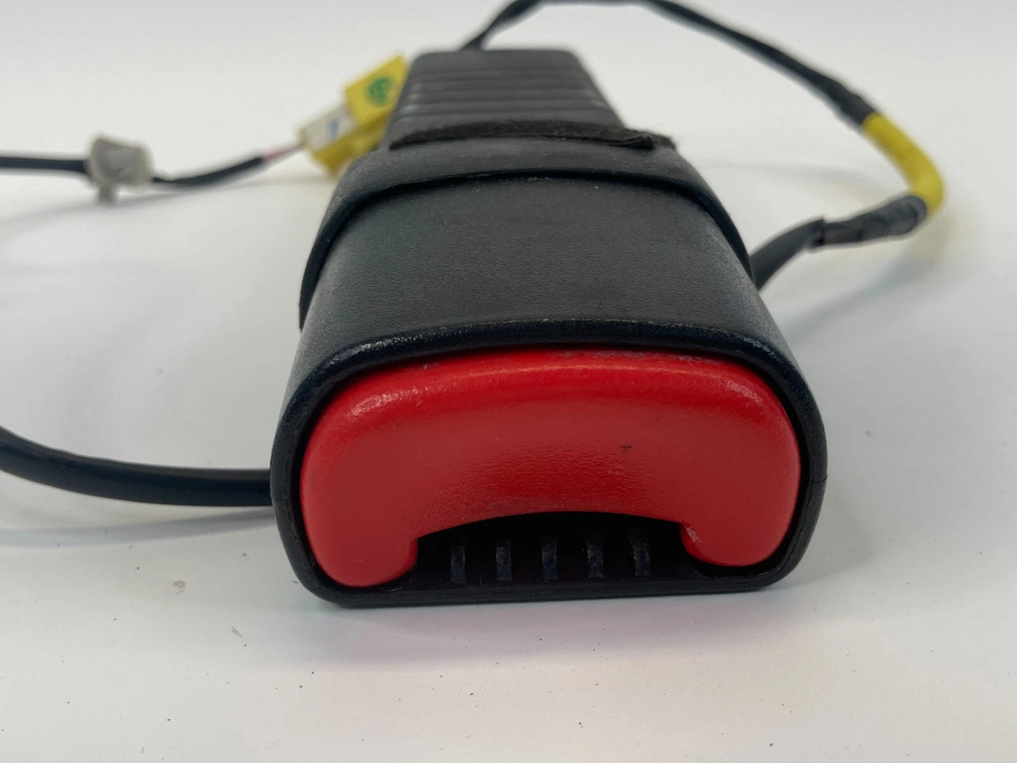 2012-2015 CHEVROLET CAPTIVA SPORT FRONT LEFT DRIVER SEAT BELT BUCKLE 23106205