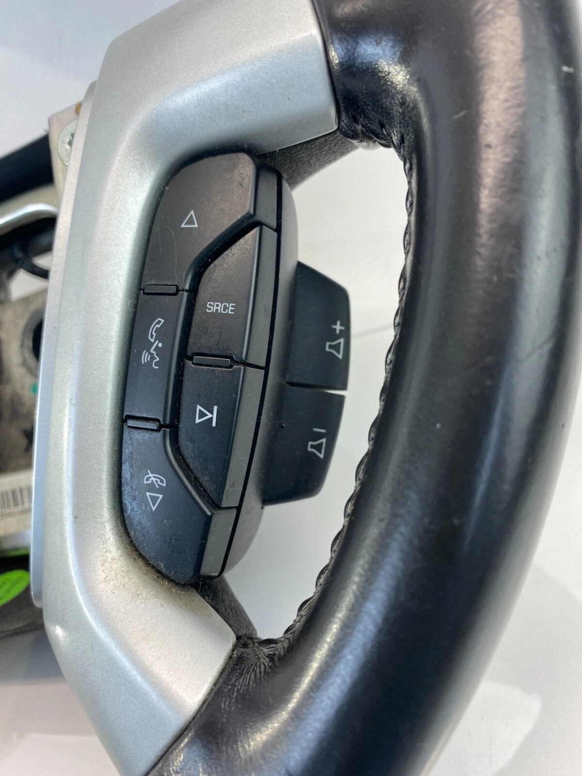 09-12 CHEVROLET TRAVERSE STEERING WHEEL W/ BUTTON RADIO VOLUME & CRUISE CONTROLS