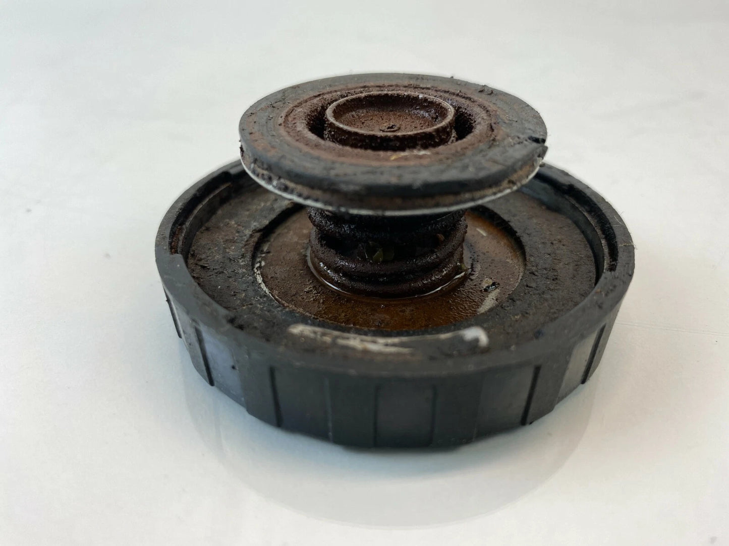 97-99 CHEVROLET SUBURBAN C1500 RADIATOR FILLER RESERVOIR COOLING CAP LID COVER