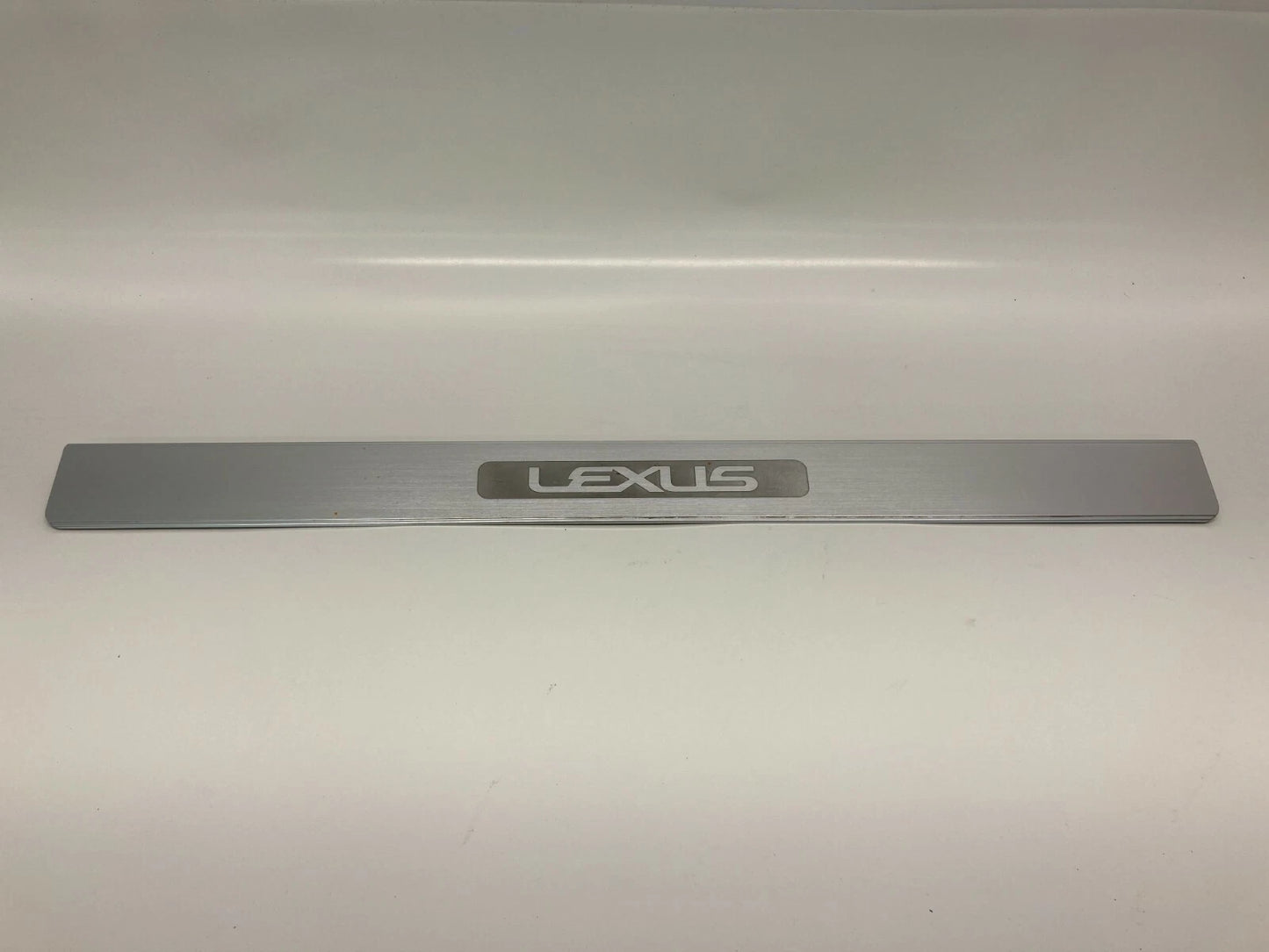 2006 LEXUS GS300 07-11 GS350 FRONT RIGHT PASSENGER DOOR SILL SCUFF TRIM PLATE