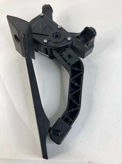 2011-2015 HYUNDAI SONATA ACCELERATOR PEDAL GAS UNIT SENSOR ASSY 32700-3Q100 OEM