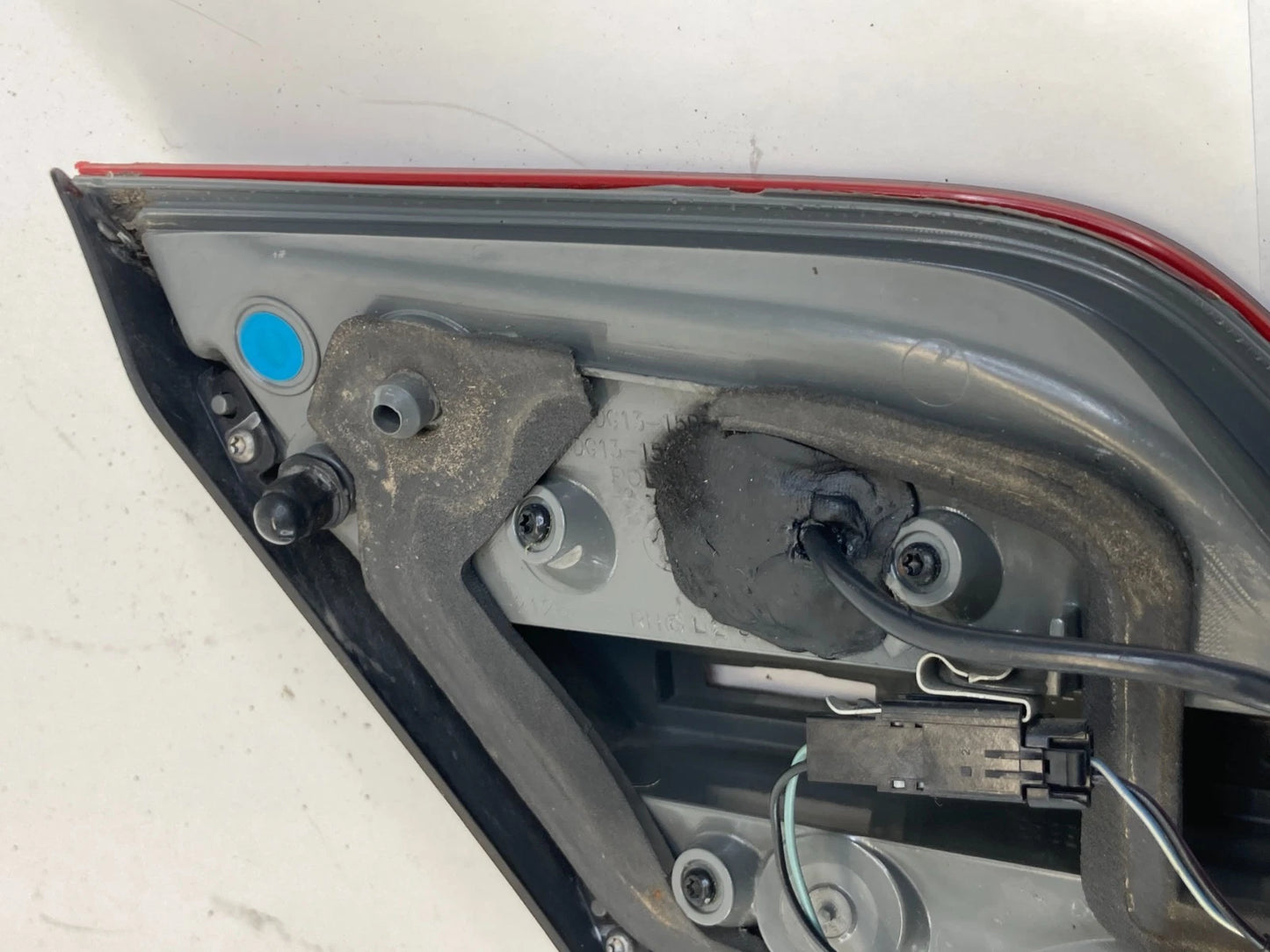 13-19 Ford Police Interceptor Sedan Right Side Tail Light Inner Taillight Lamp