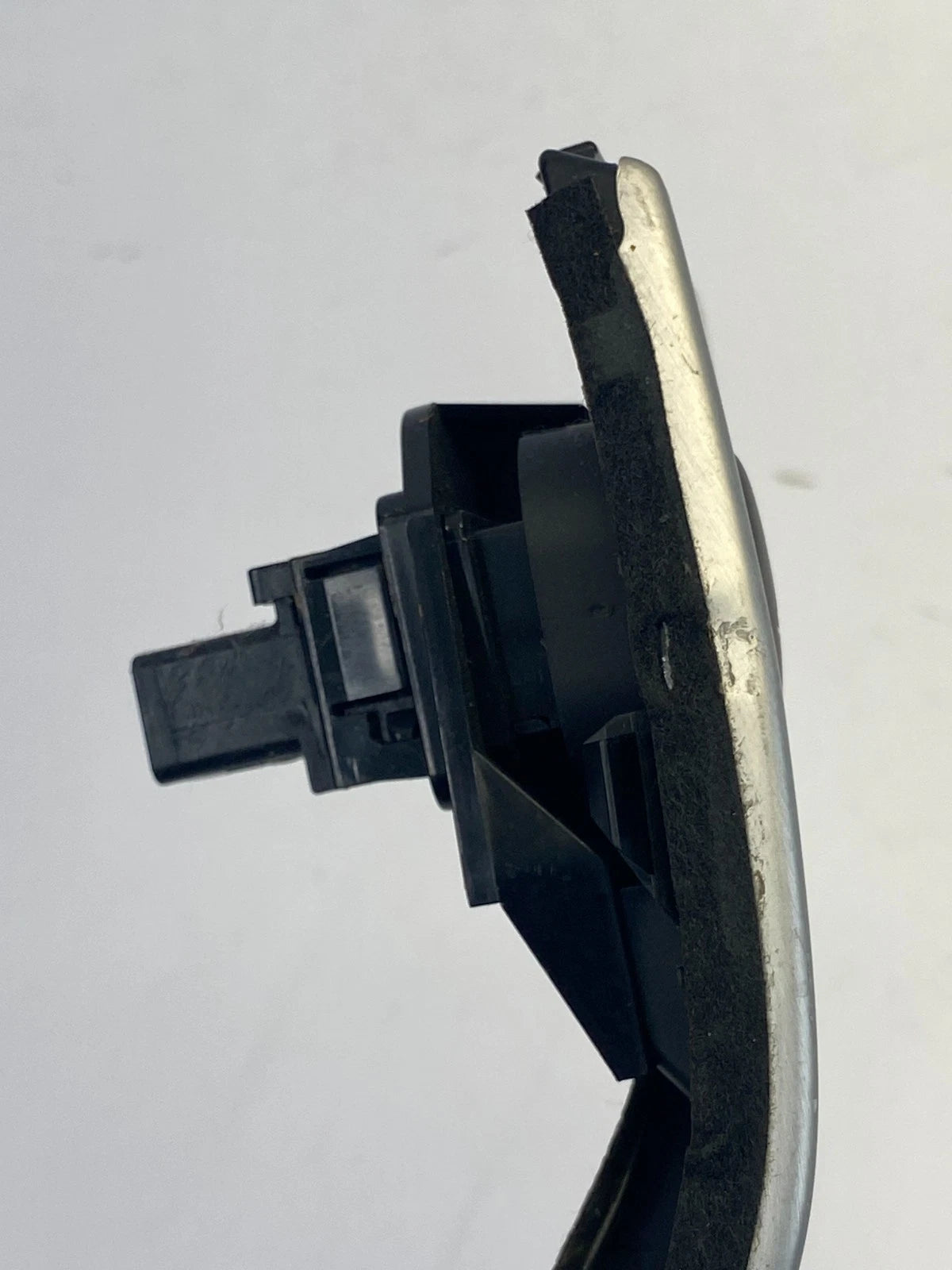 09-14 NISSAN MURANO DASH RIGHT TRIM PANEL W/ HAZARD BUTTON SWITCH 689301AA0A OEM