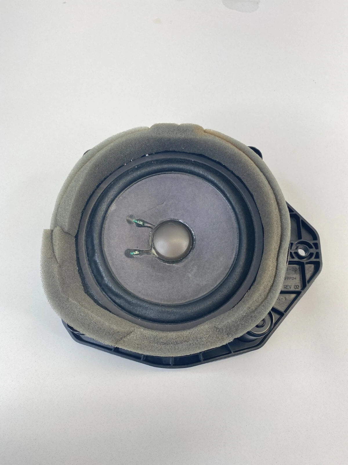 2010-2016 CADILLAC SRX 09-17 ENCLAVE REAR RIGHT SIDE DOOR AUDIO SPEAKER 25840461