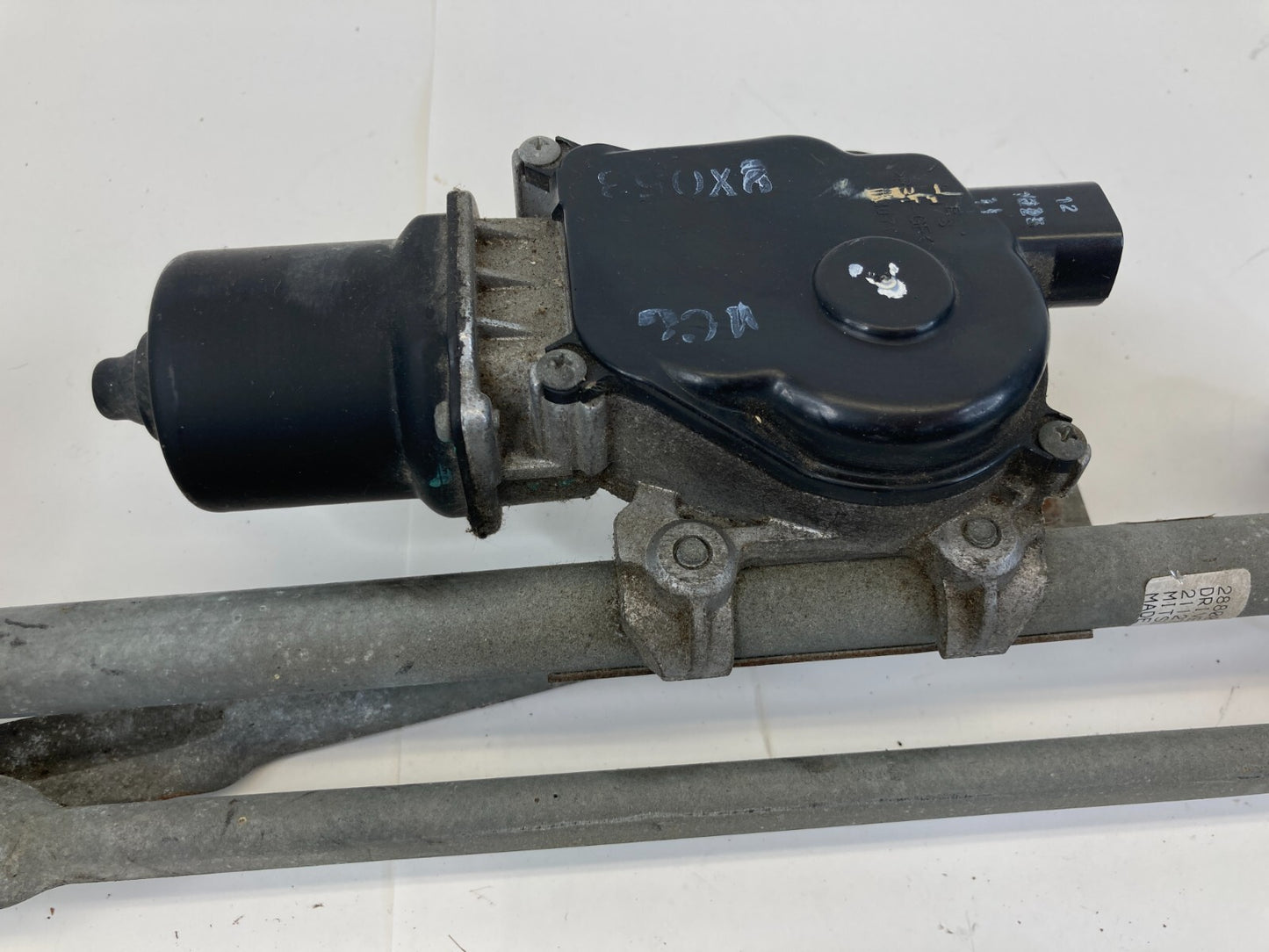 2013-2018 Nissan Altima Front Windshield Wiper Motor Assy w/ Linkage 28800-3TA0A