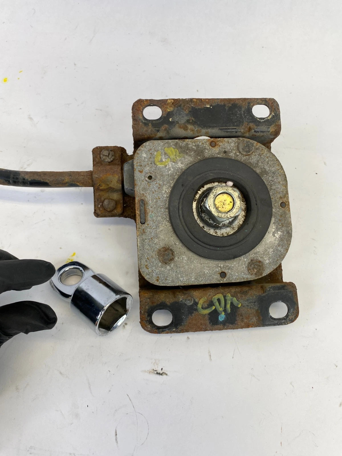 07-09 LEXUS RX350 04-07 TOYOTA HIGHLANDER SPARE TIRE HOIST WHEEL CARRIER WINCH