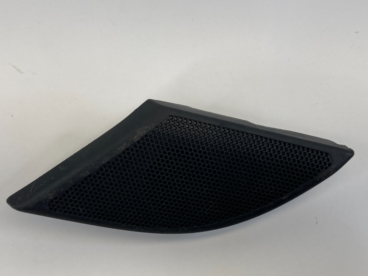 2012-2015 Chevrolet Captiva Sport Front Right Door Tweeter w/ Cover 96673603