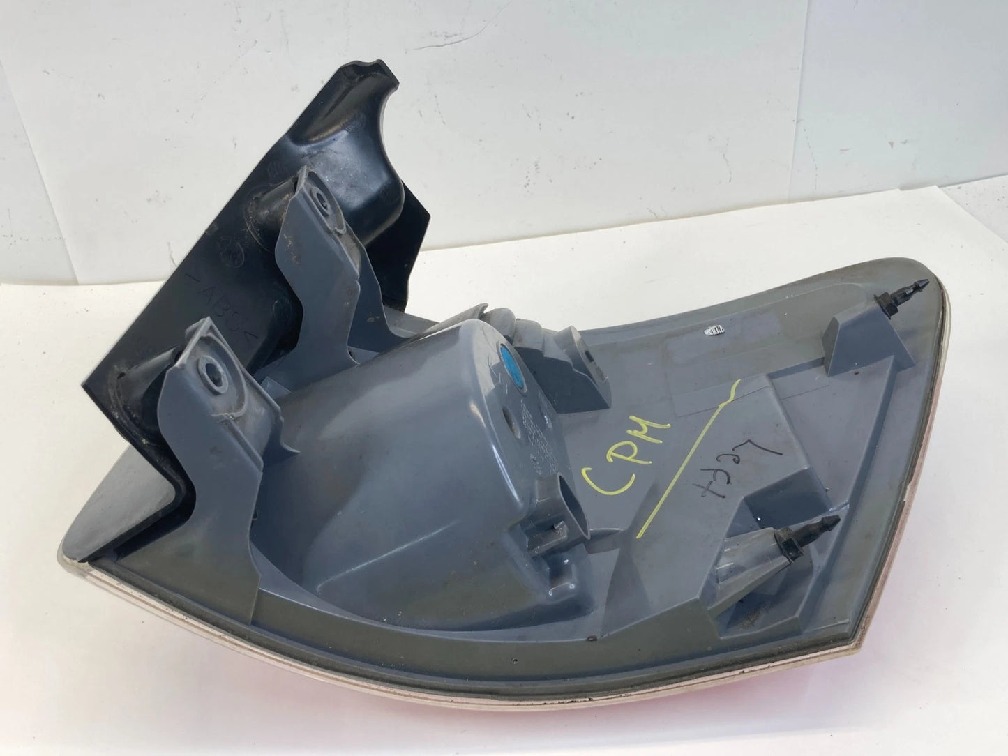 2007-2012 GMC ACADIA REAR LEFT DRIVER SIDE OUTER TAILLIGHT TAILLAMP ASSY OEM