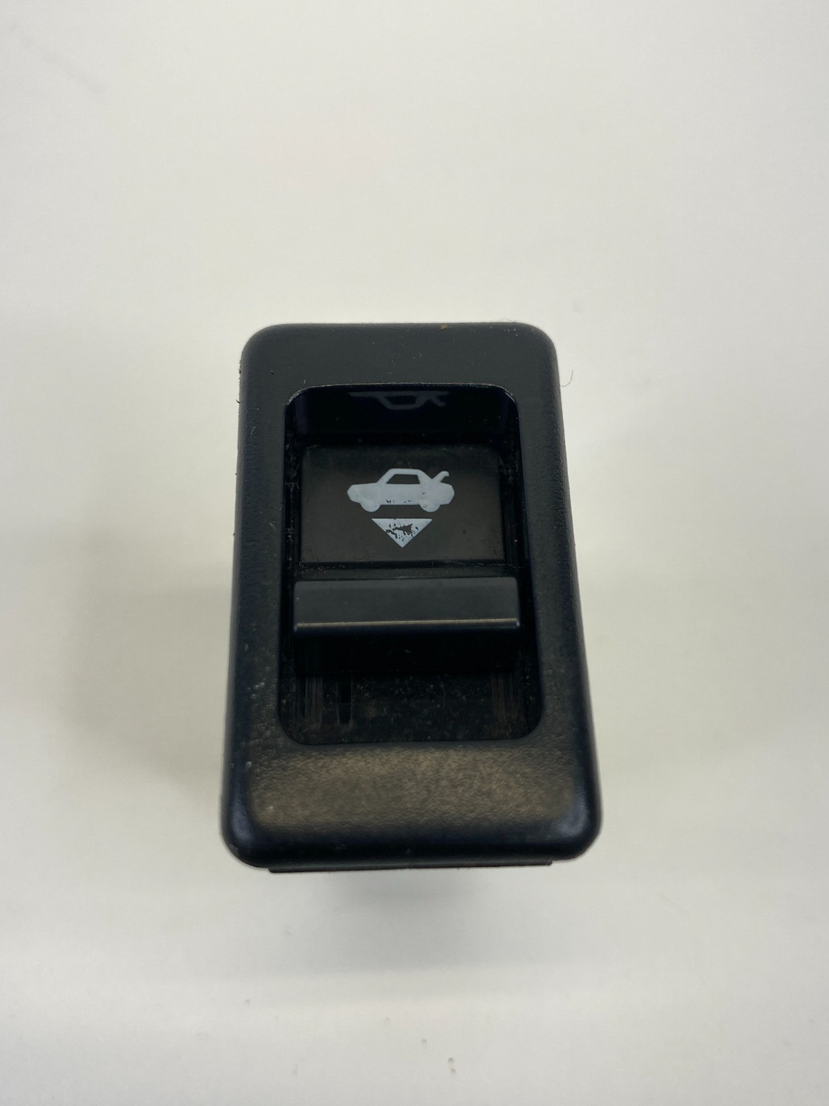 2007-2012 Nissan Altima Sedan Trunk Lid Release Opener Control Switch Button