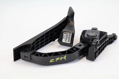 2013-2015 KIA SORENTO 3.3L V6 ACCELERATOR GAS PEDAL W/ TRAVEL SENSOR 32700-4Z000