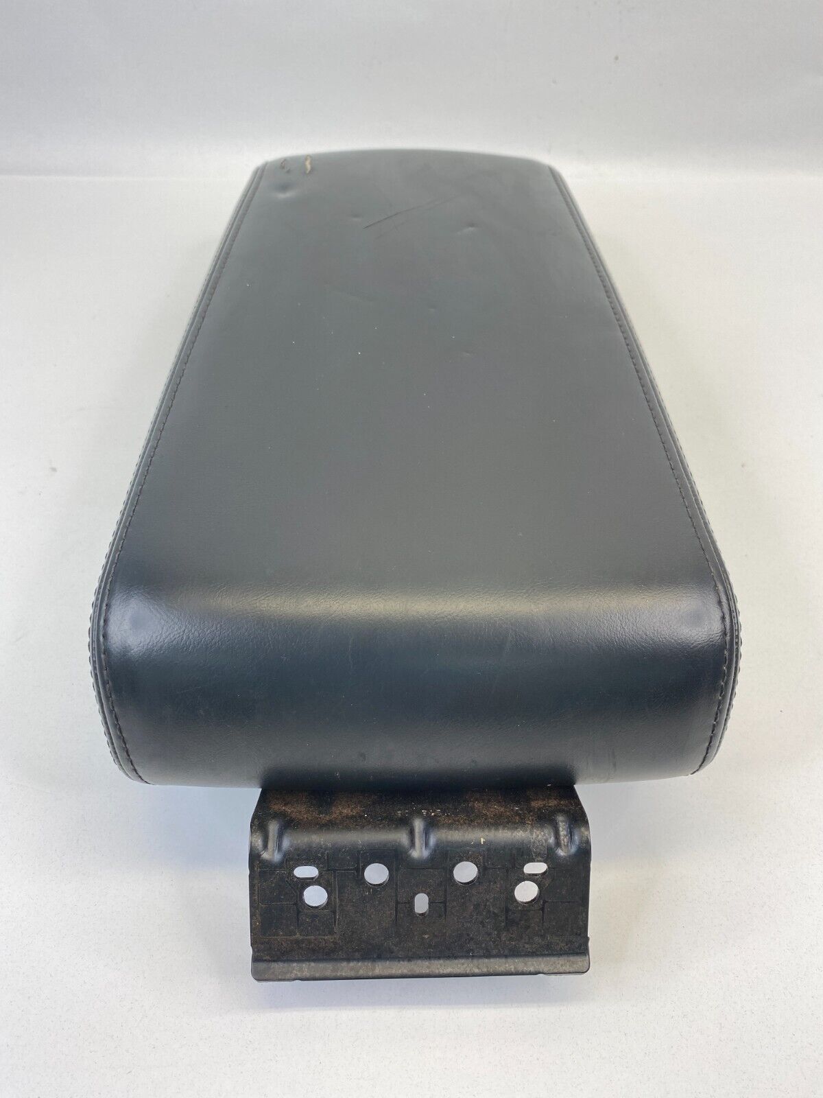 2008-2010 Dodge Charger Center Console Lid Armrest Arm Rest Storage Compartment