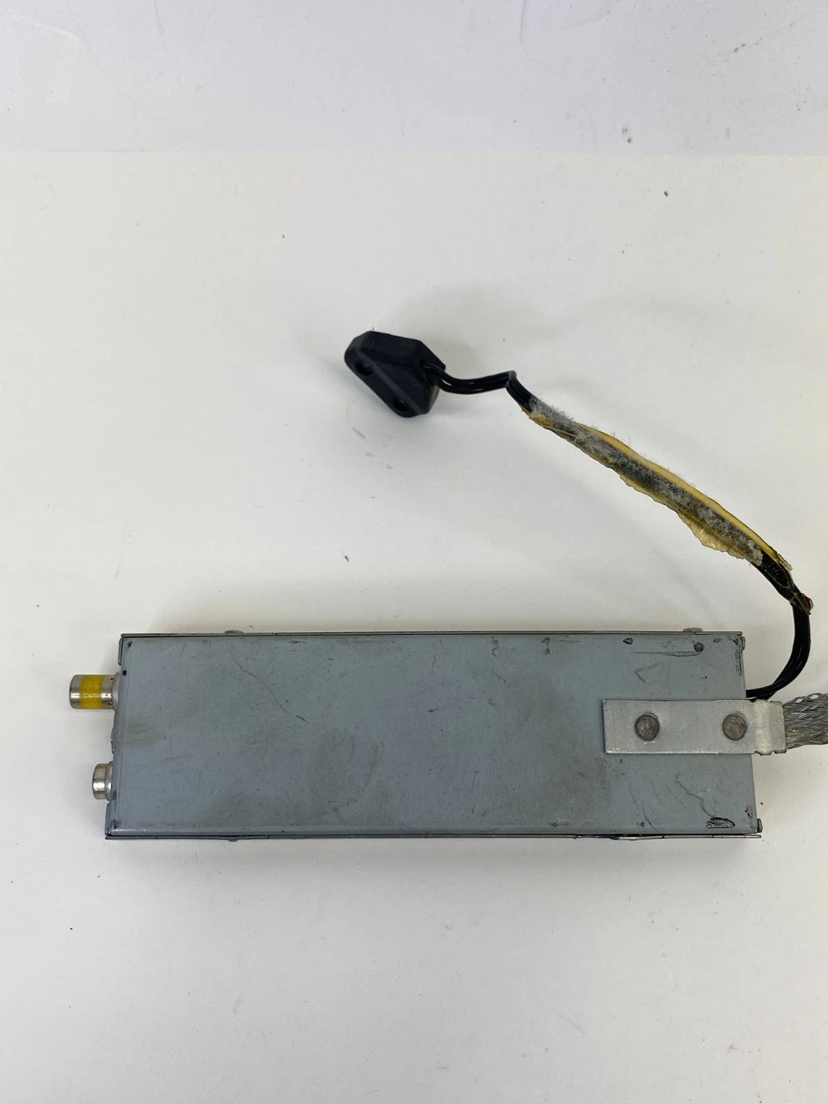 2004-2009 CADILLAC SRX RADIO AUDIO ANTENNA SIGNAL AMPLIFIER MODULE 28032378 OEM