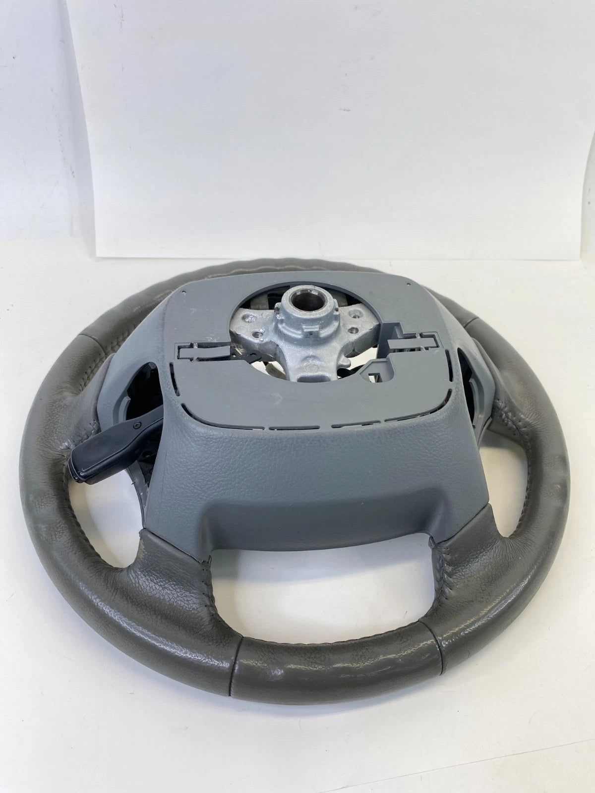 2005-2007 TOYOTA AVALON LEFT SIDE STEERING WHEEL W/ CRUISE & RADIO CONTROL OEM